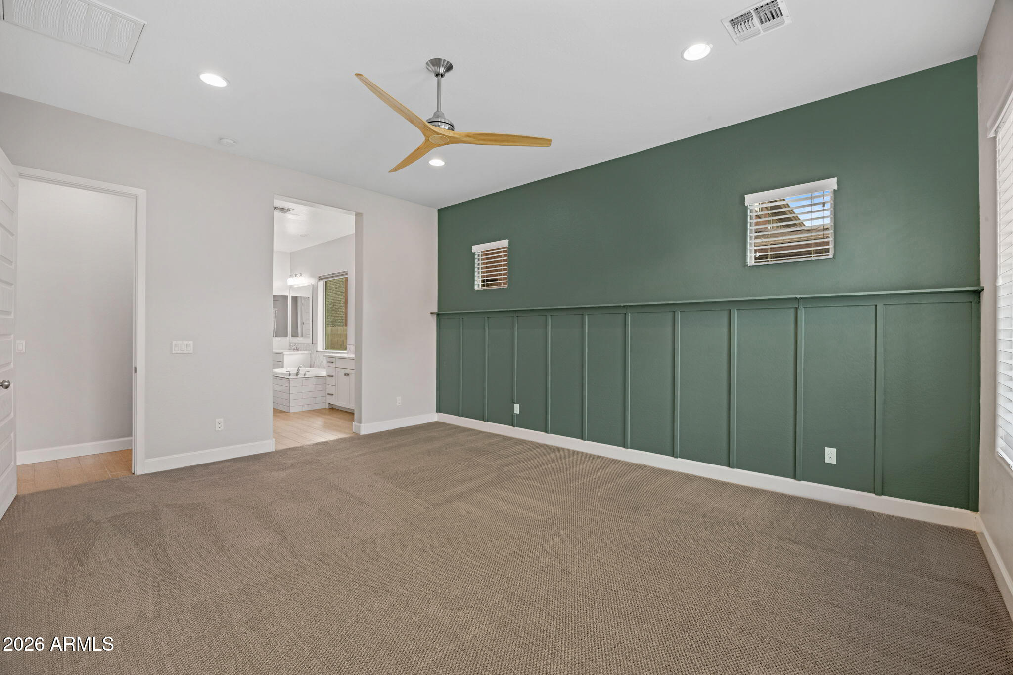 2860 E PINTO Drive