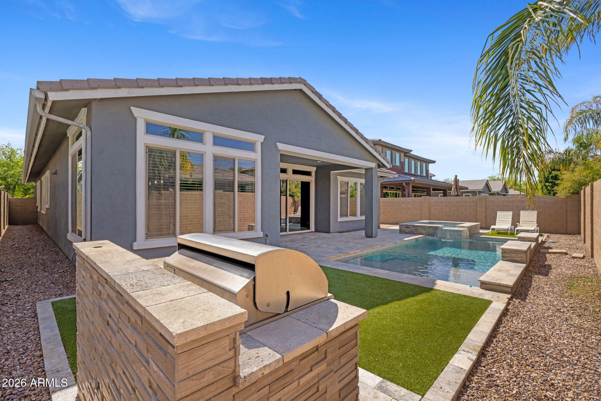 2860 E PINTO Drive