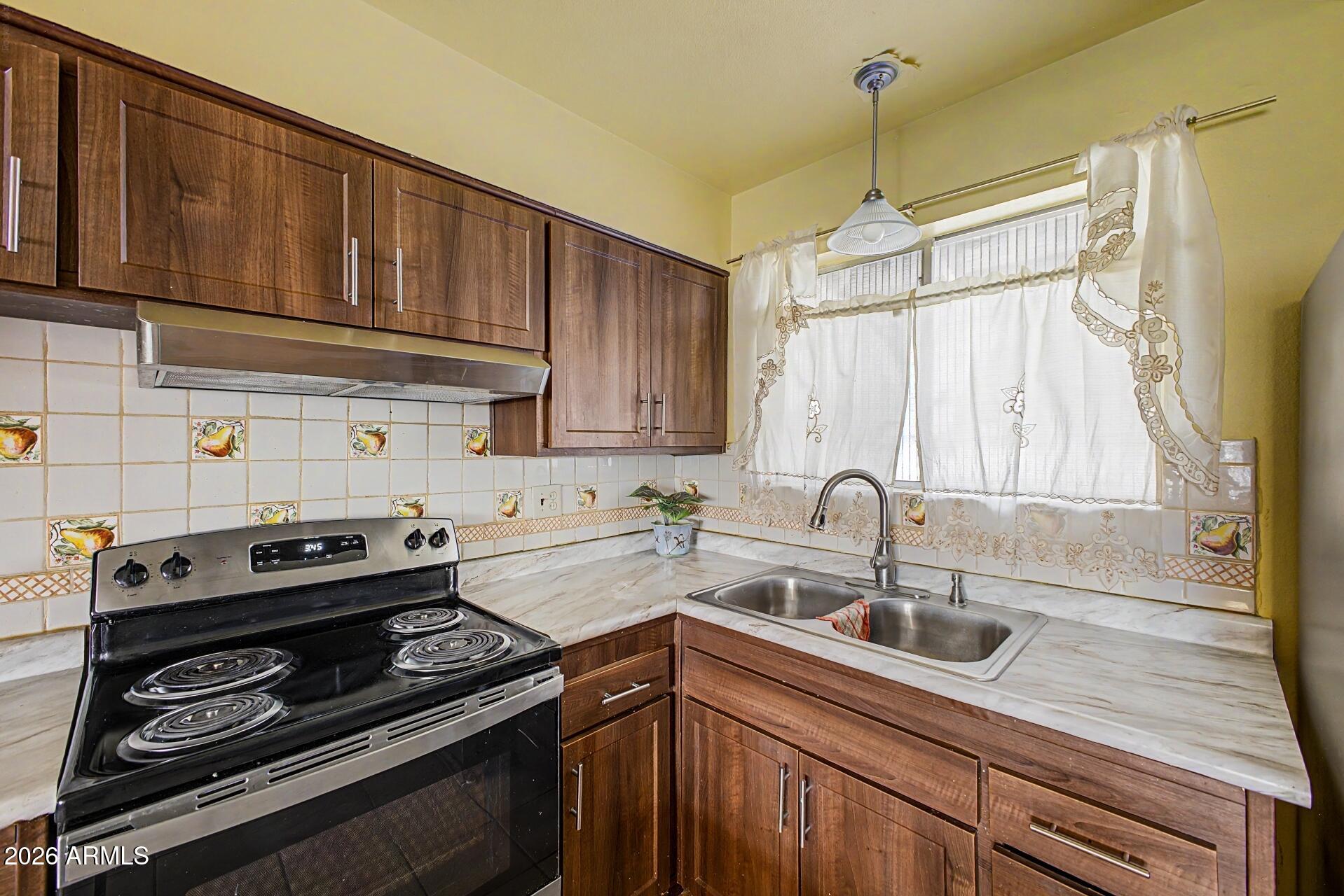 12019 N 107TH Avenue