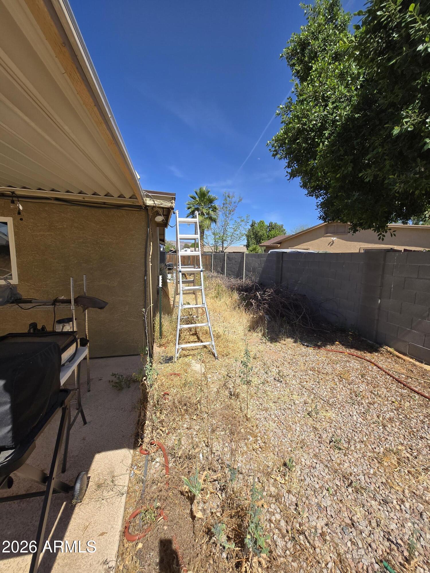 1814 N EDGEWATER Circle