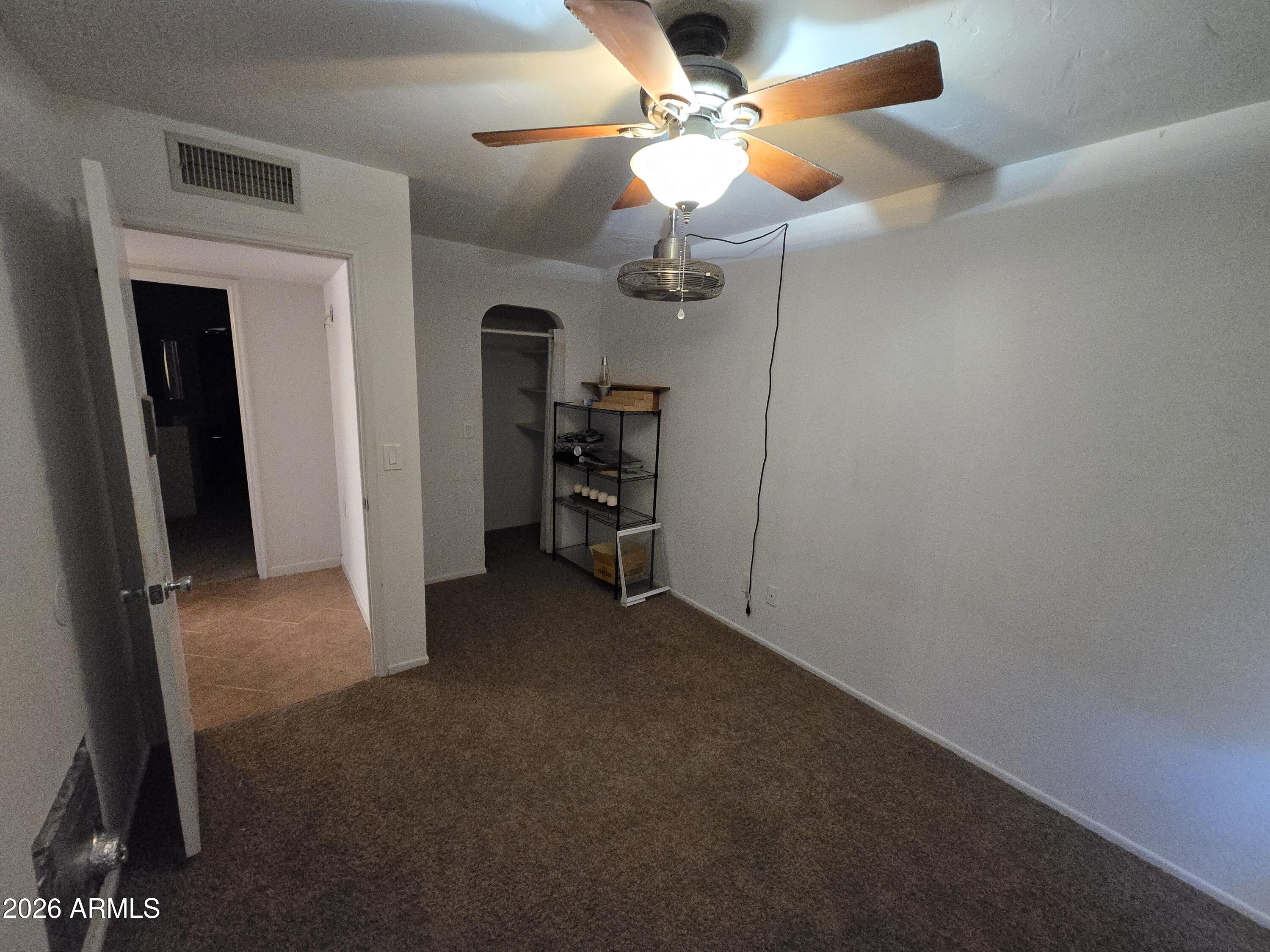 1814 N EDGEWATER Circle