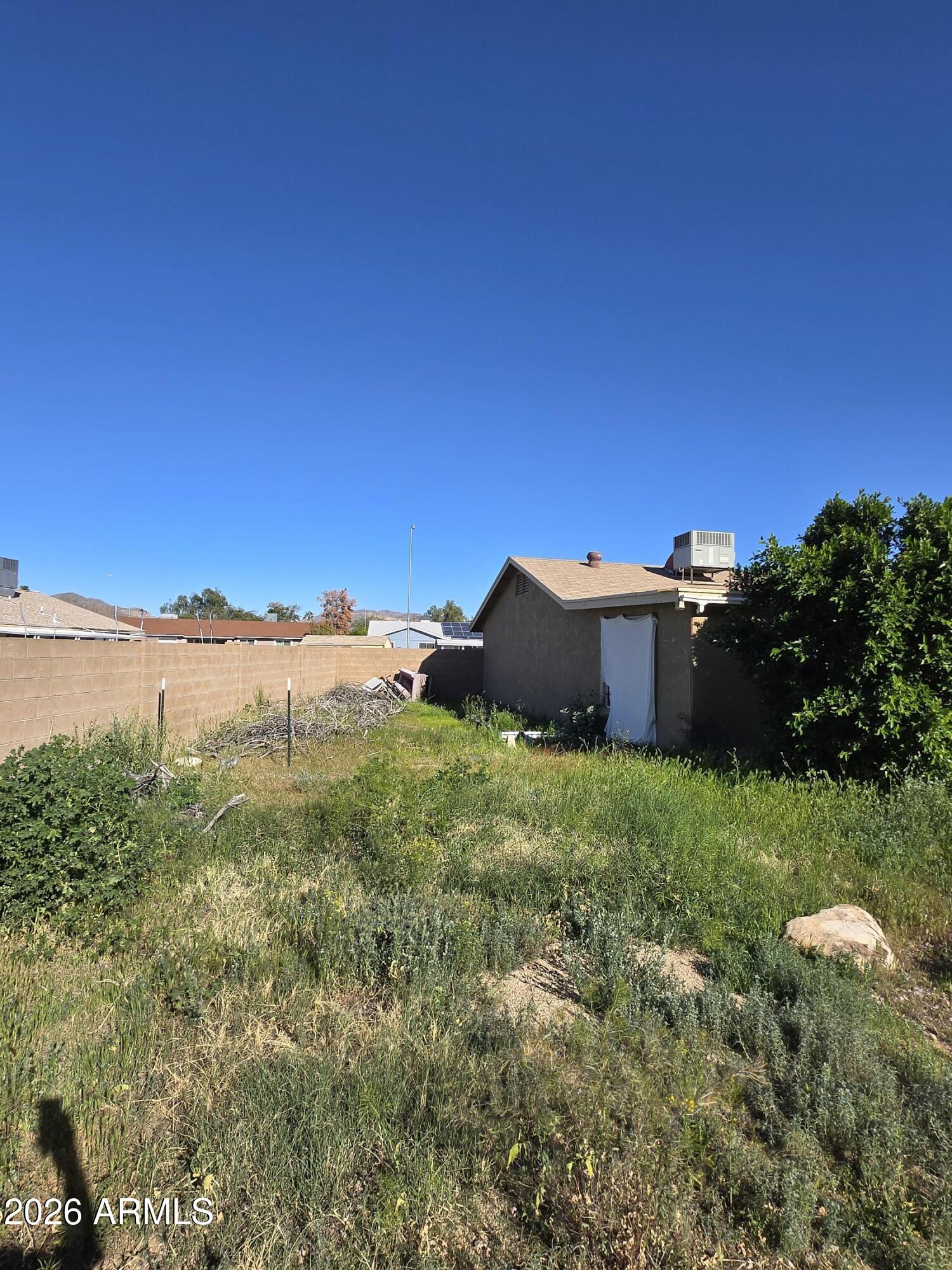 1814 N EDGEWATER Circle