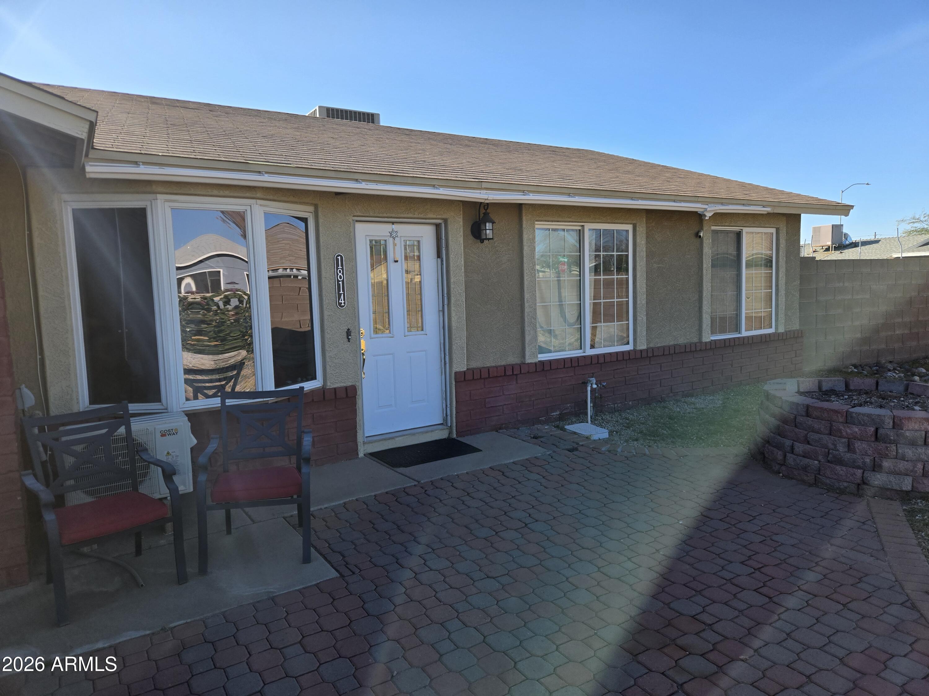 1814 N EDGEWATER Circle