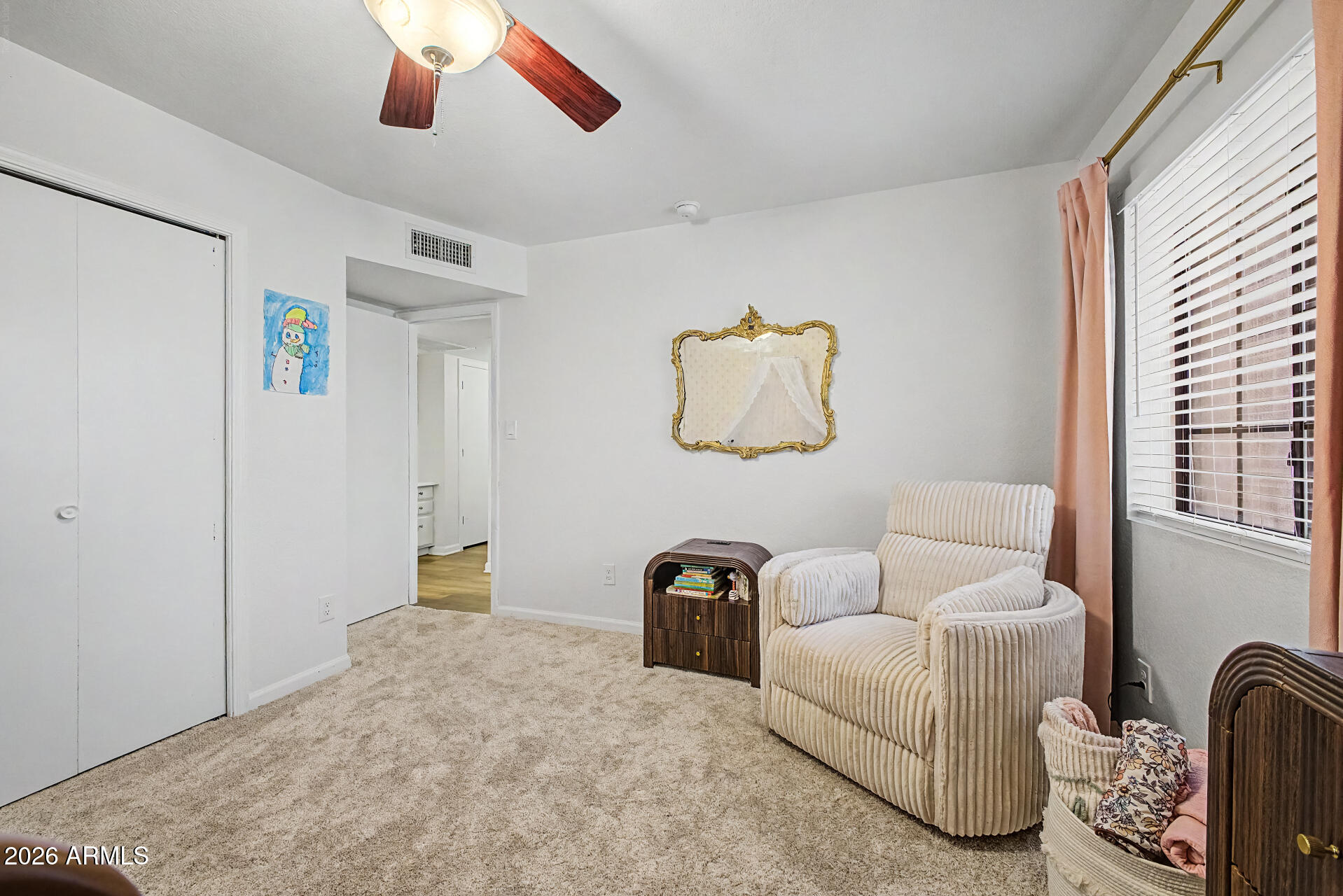 844 E ENCINAS Avenue