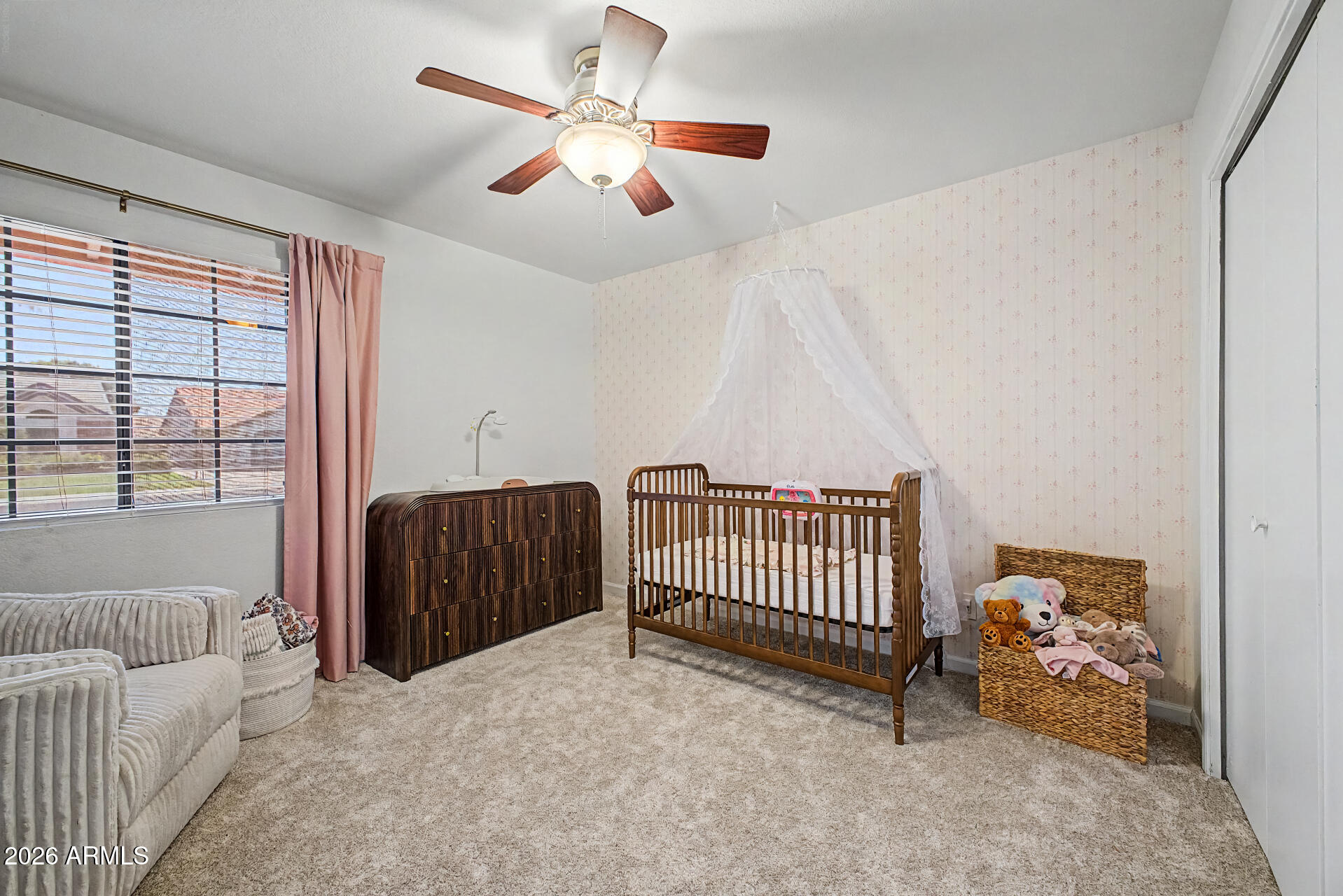 844 E ENCINAS Avenue