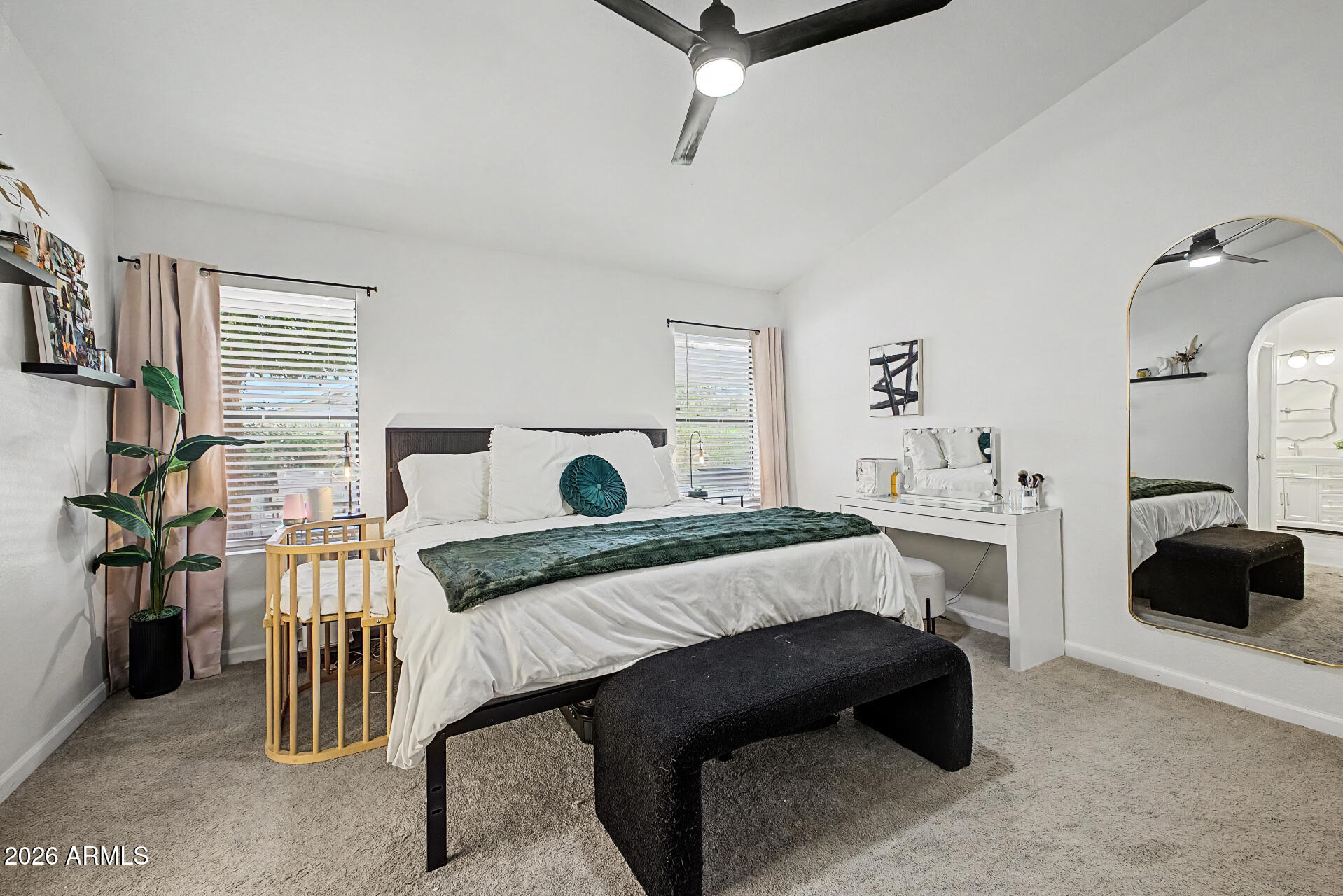 844 E ENCINAS Avenue