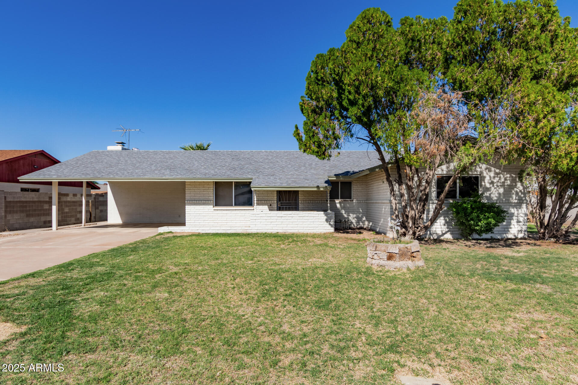 2322 E EVERGREEN Street