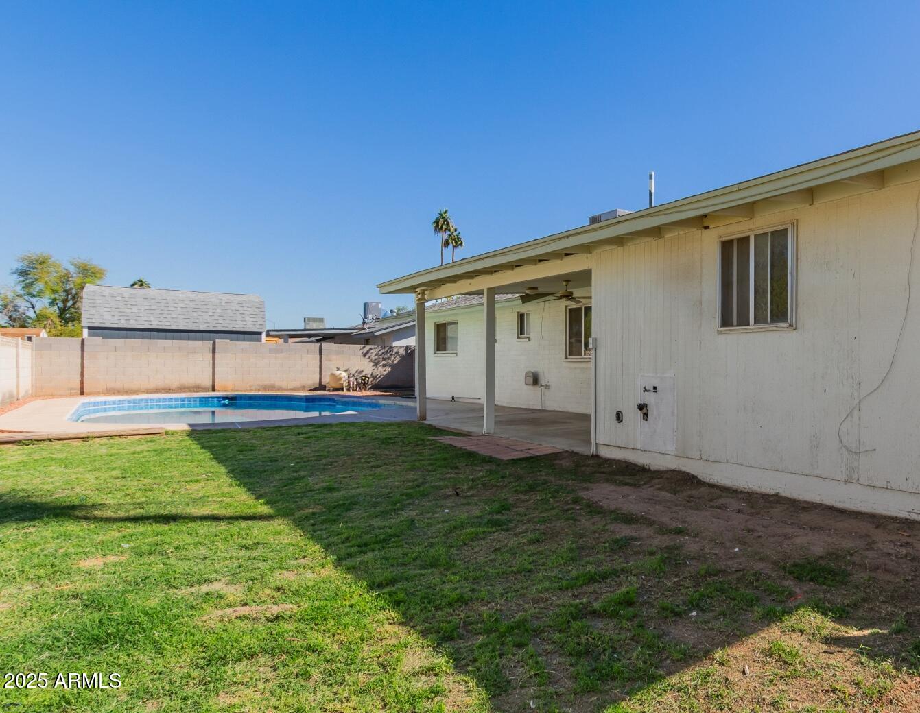 2322 E EVERGREEN Street