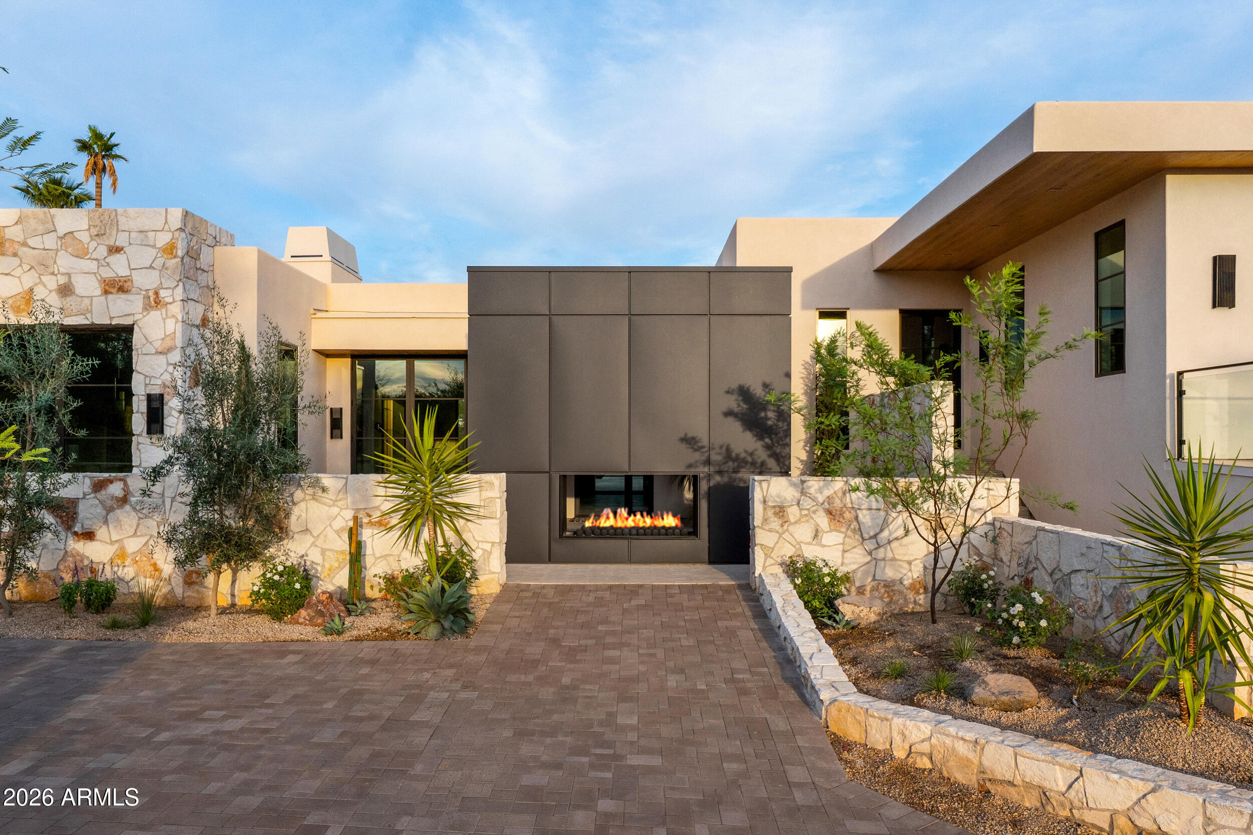 5709 N HARDING Drive