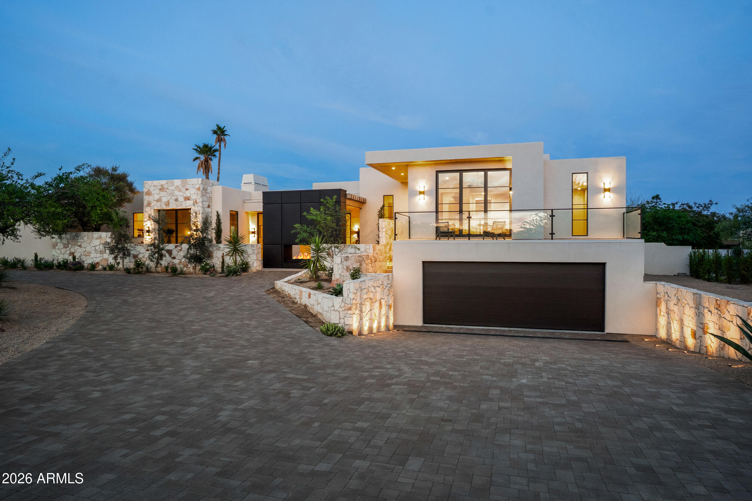 5709 N HARDING Drive