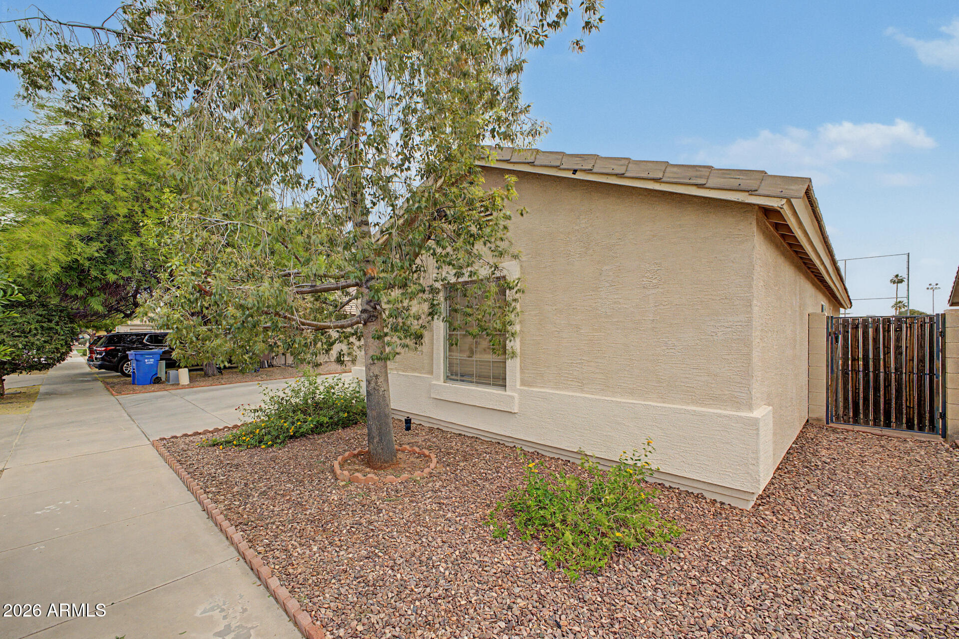 6929 S 11TH Drive