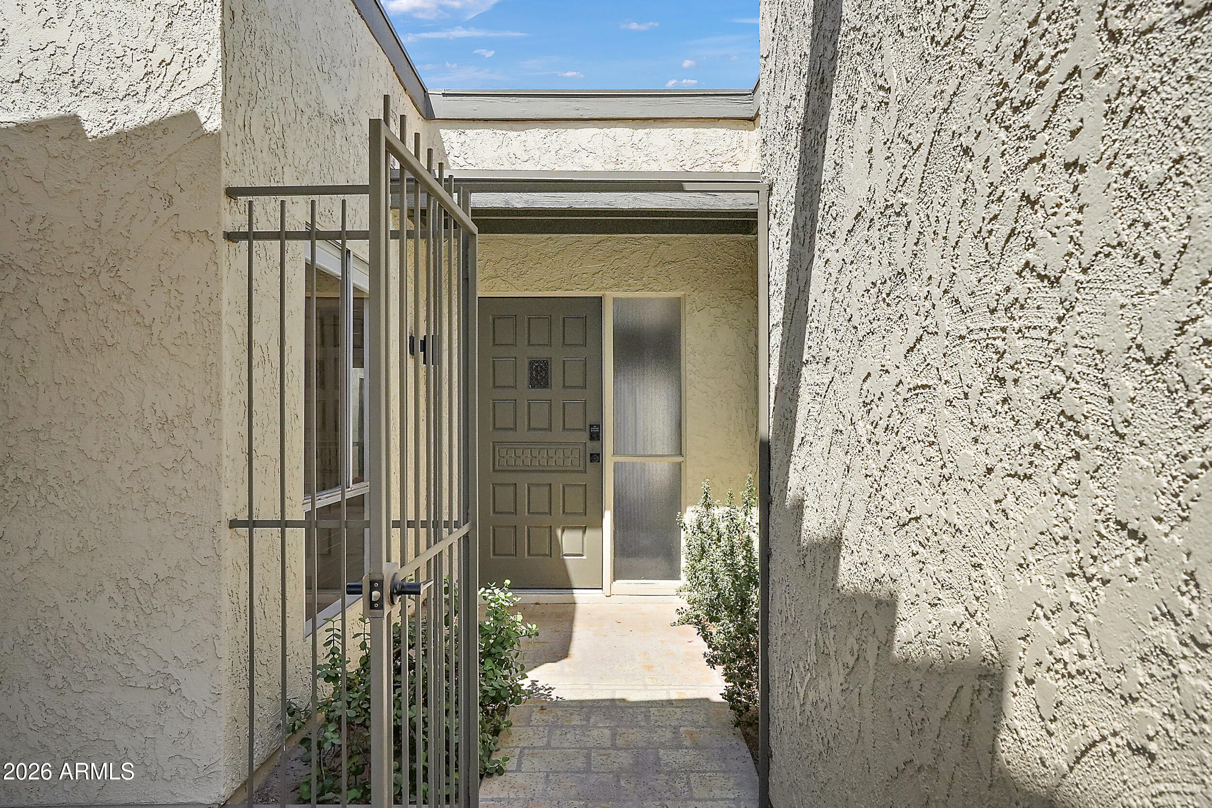 4322 N 28TH Way