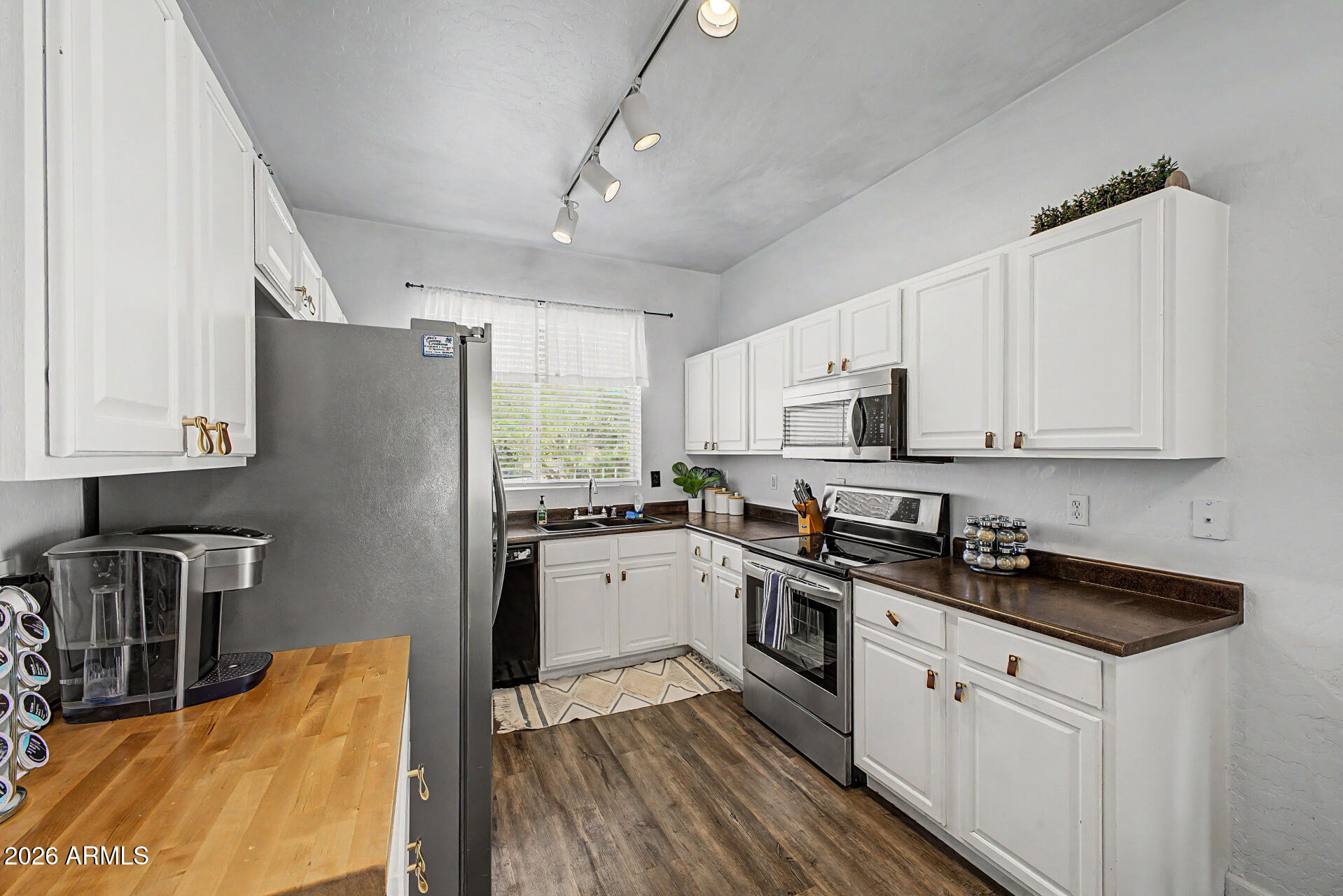15305 W BANFF Lane