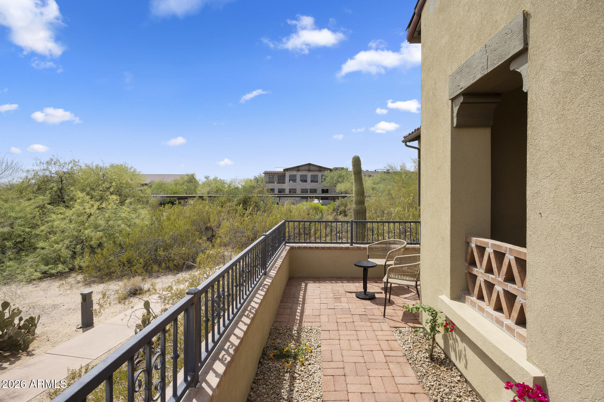 20704 N 90TH Place 1060