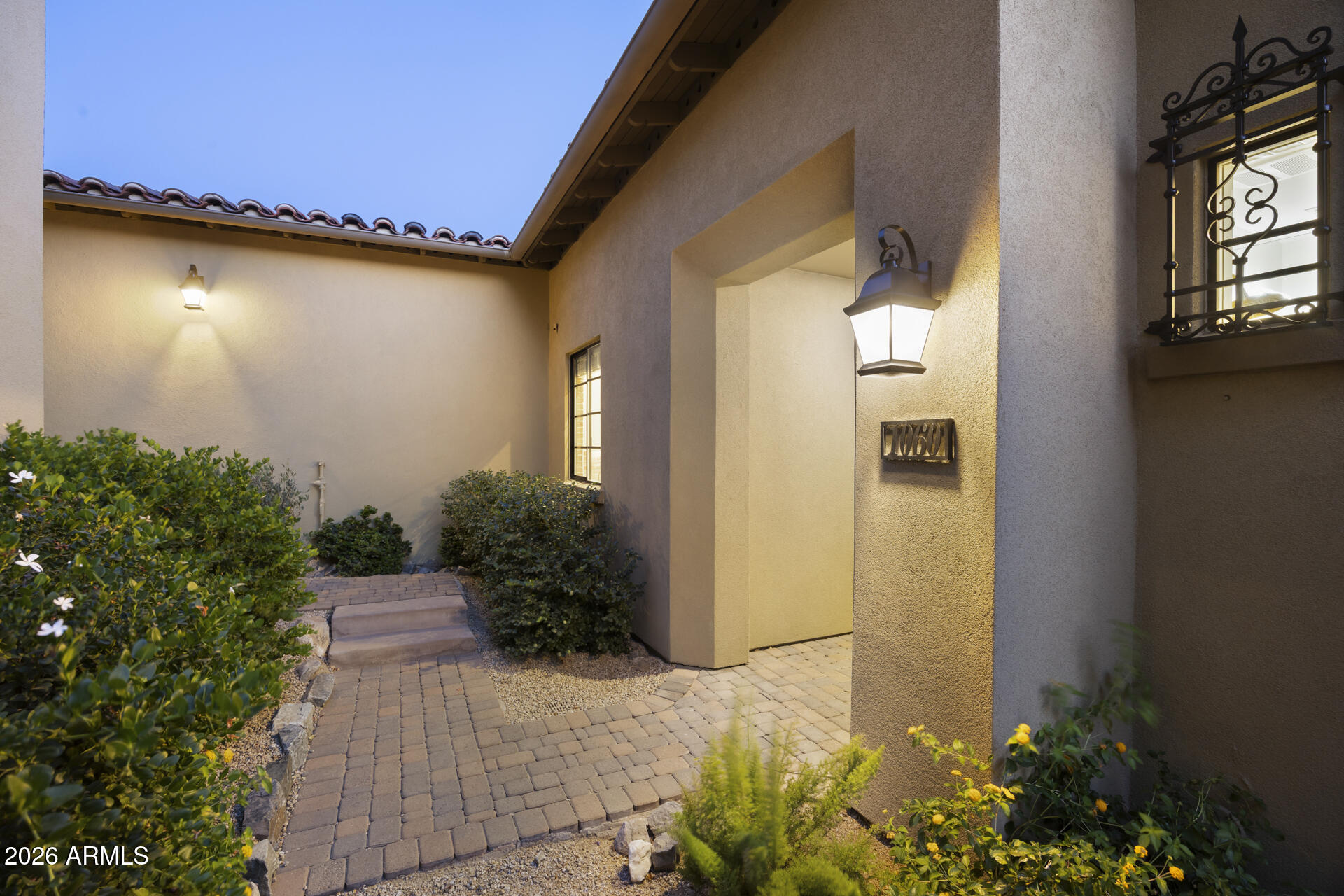 20704 N 90TH Place 1060