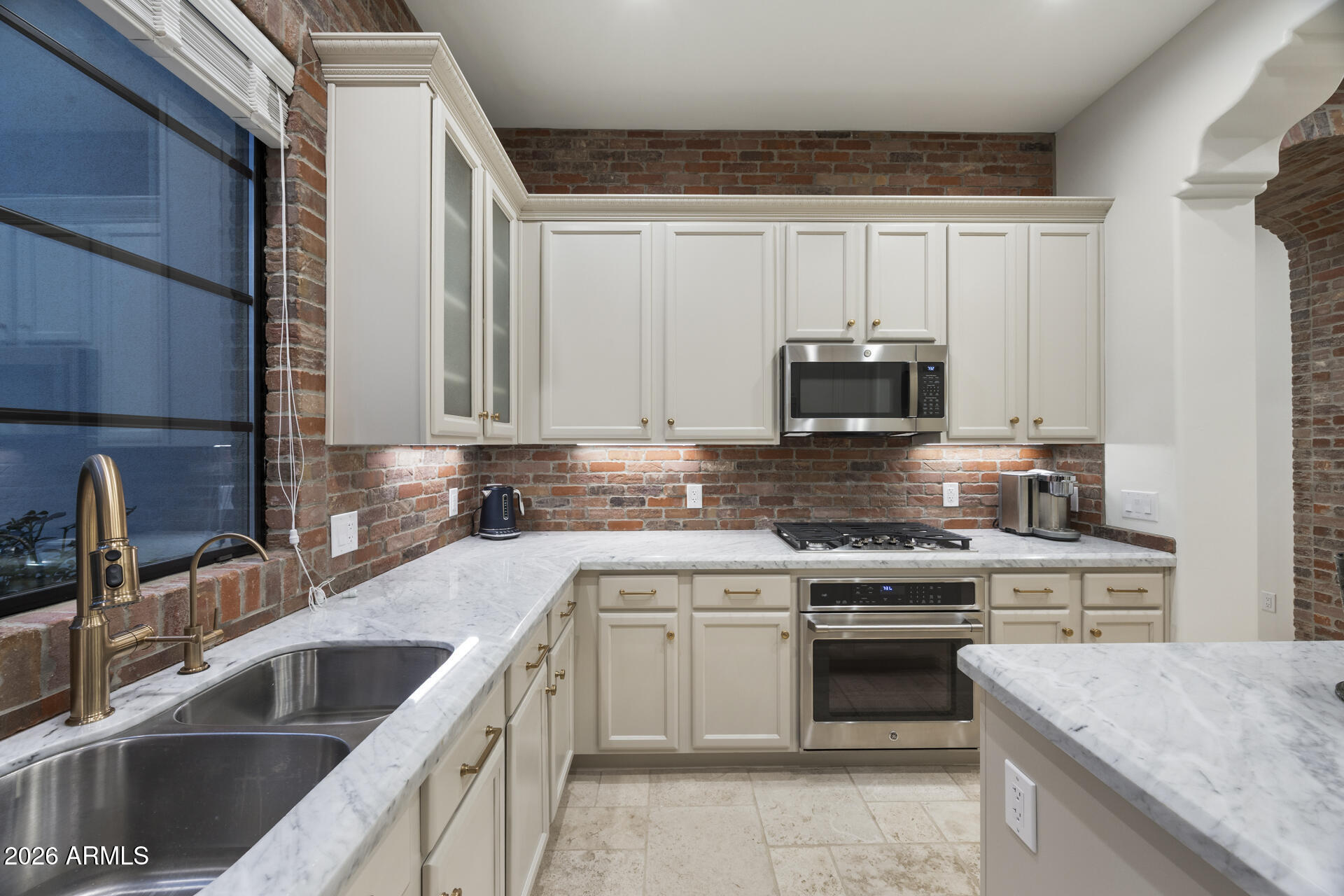20704 N 90TH Place 1060