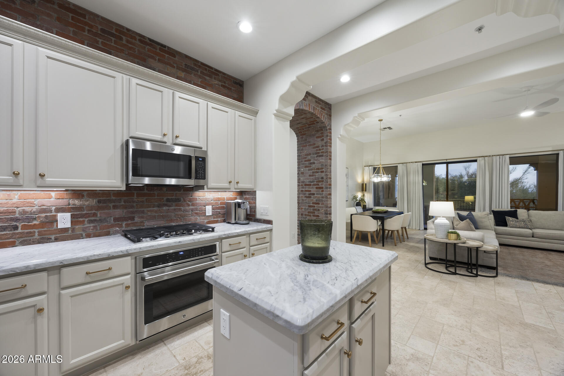 20704 N 90TH Place 1060