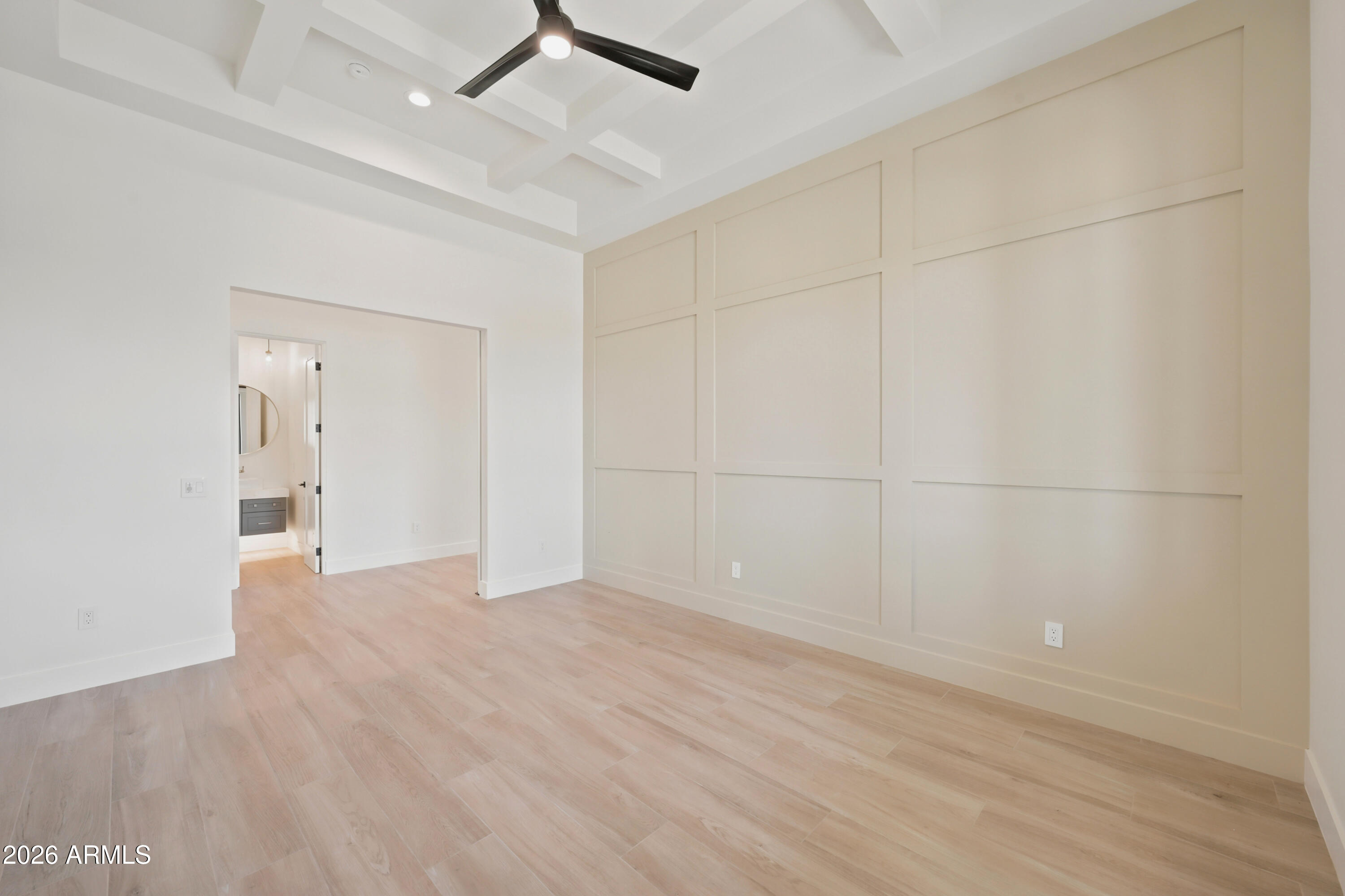 1764 W LUCKY Lane