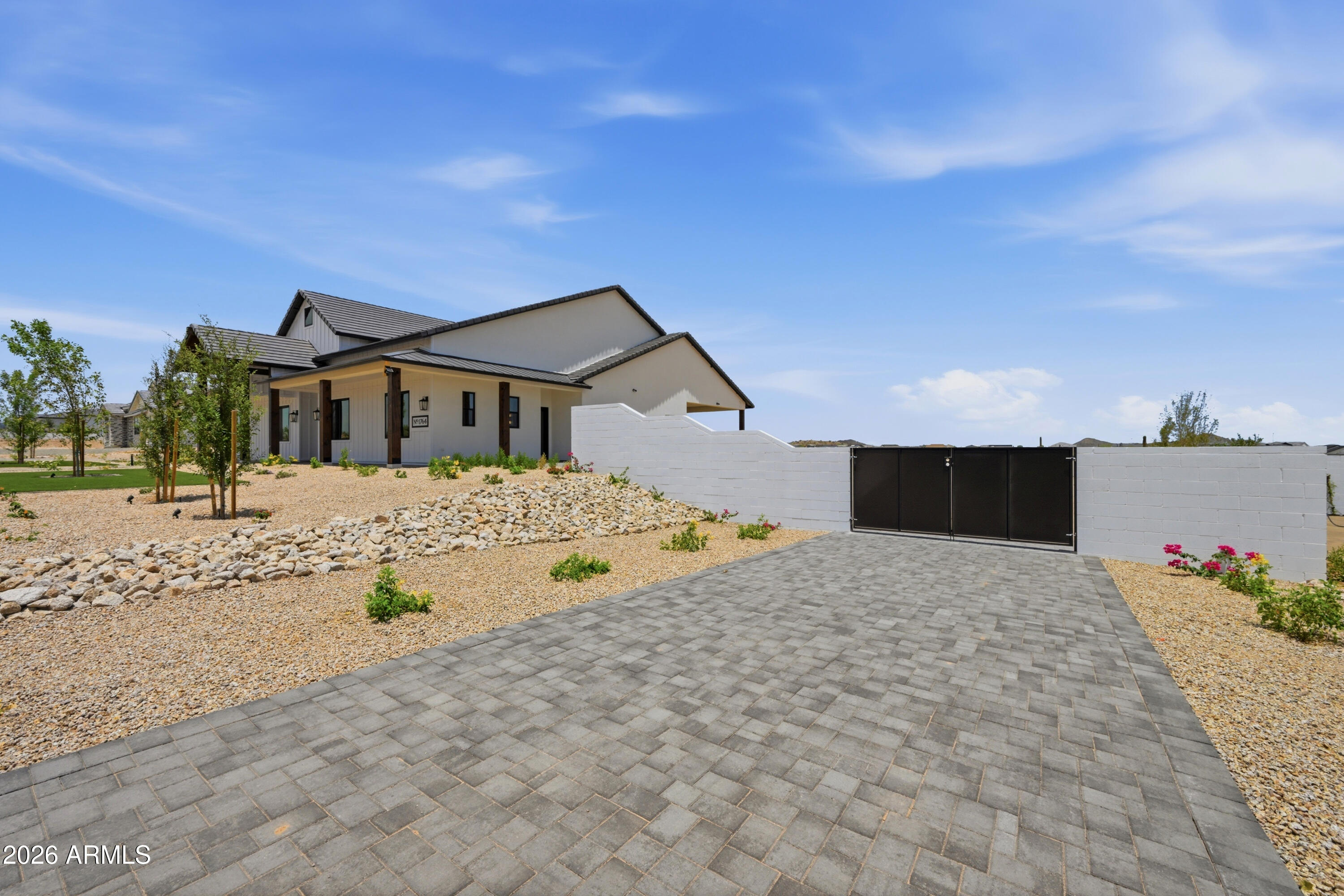 1764 W LUCKY Lane