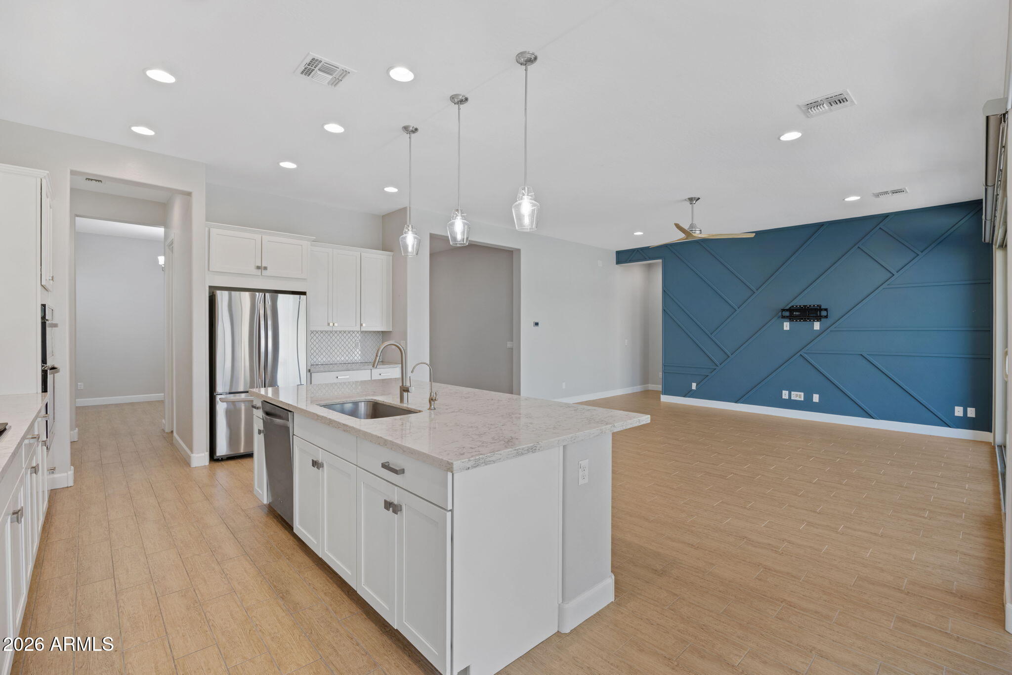 2860 E PINTO Drive