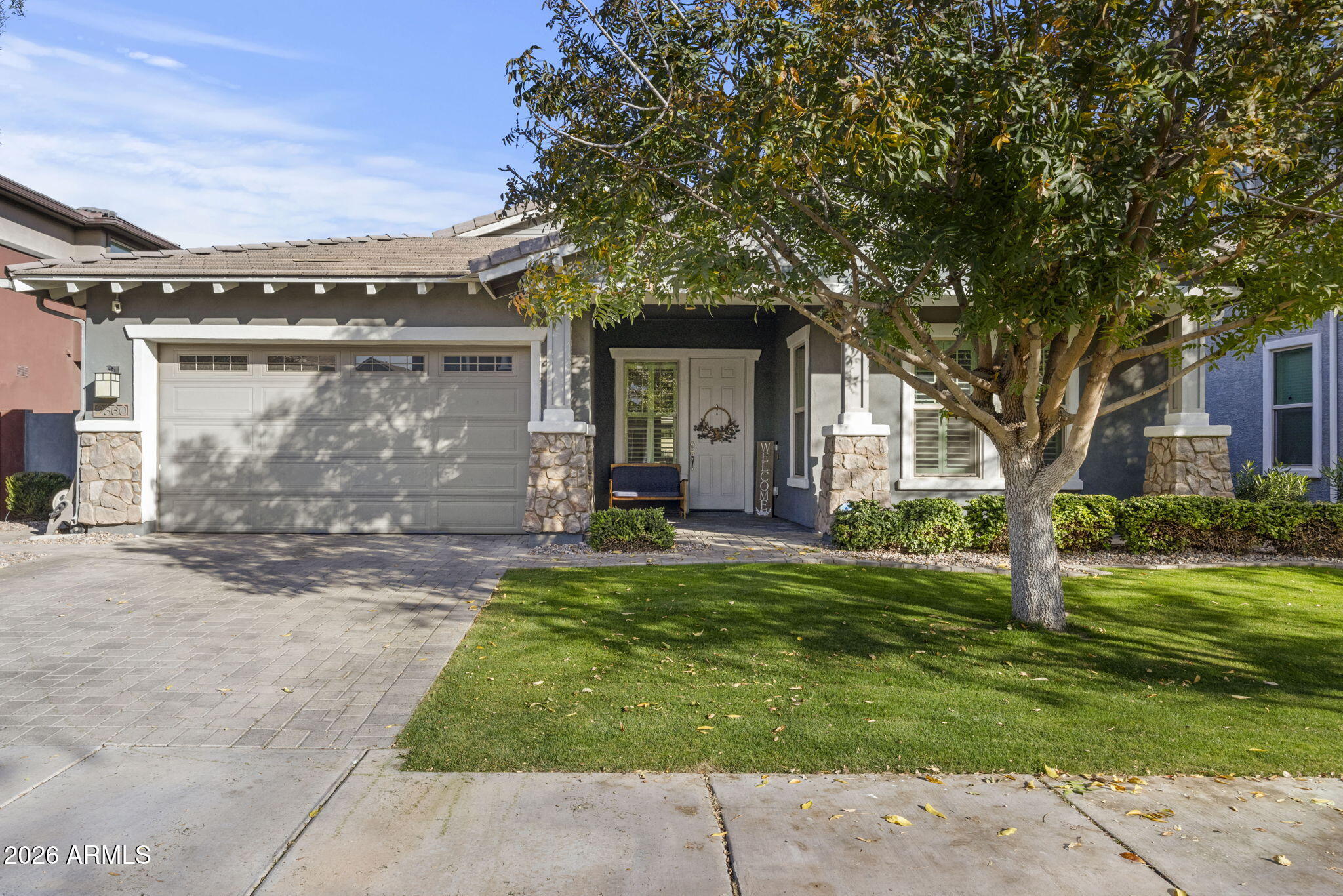 2860 E PINTO Drive