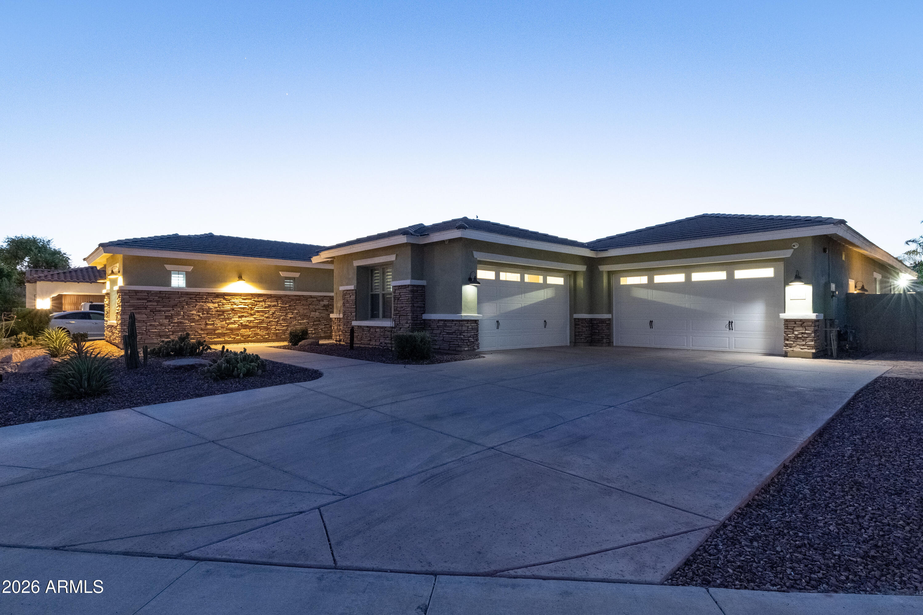 14542 W MOUNTAIN VIEW Drive
