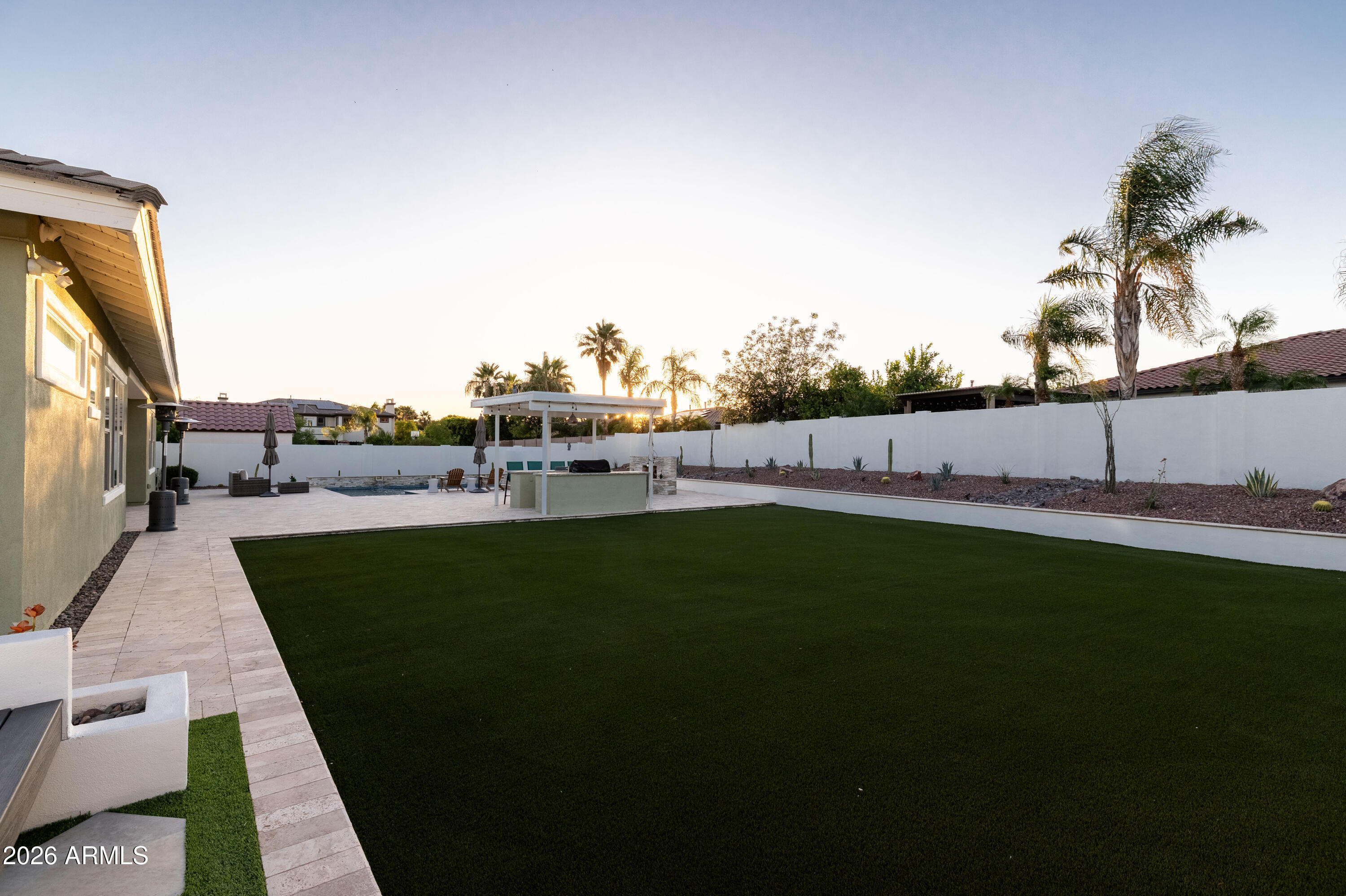 14542 W MOUNTAIN VIEW Drive