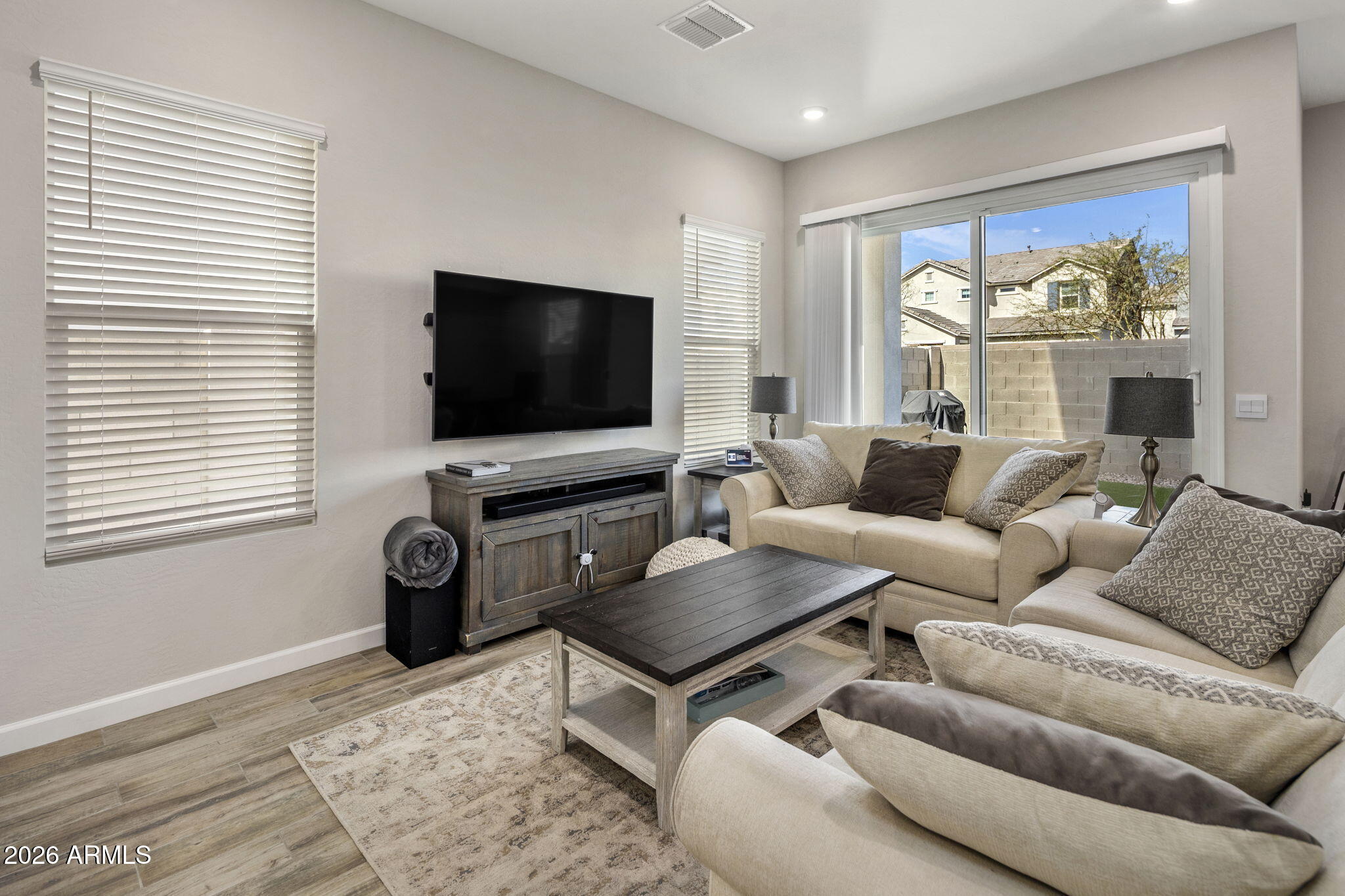 5024 E CAMPO BELLO Drive