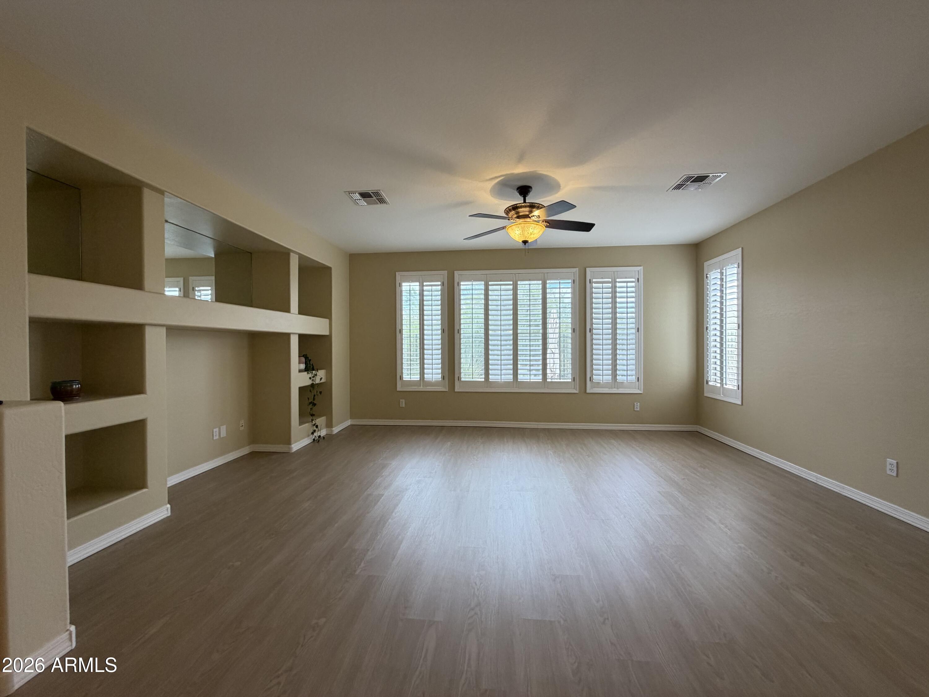 2902 W HALEY Drive