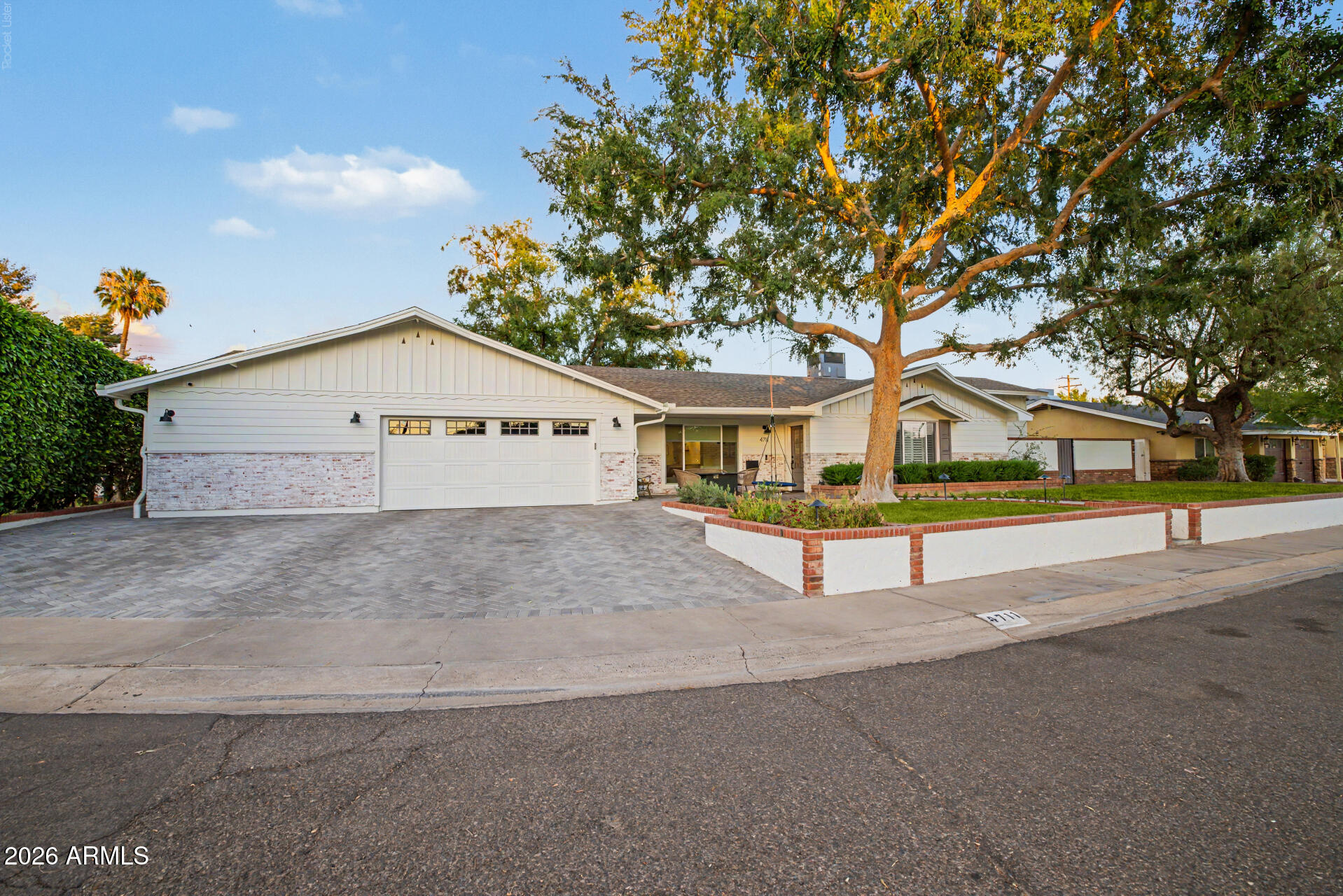 4711 N 33RD Street
