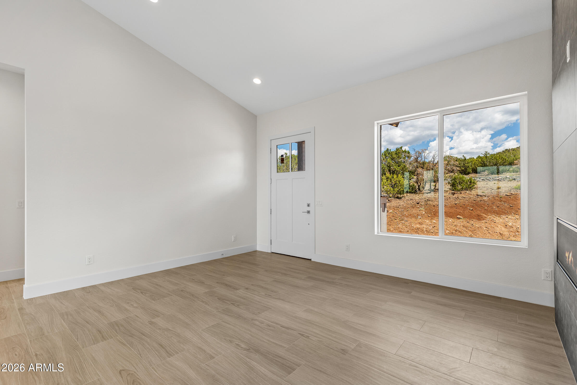 1945 BELLAVISTA Loop