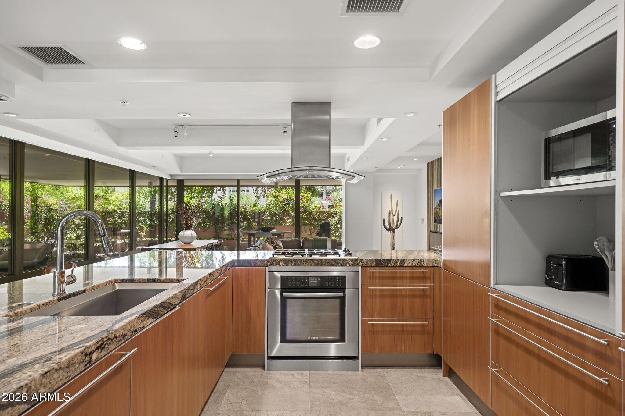 7127 E RANCHO VISTA Drive 1006