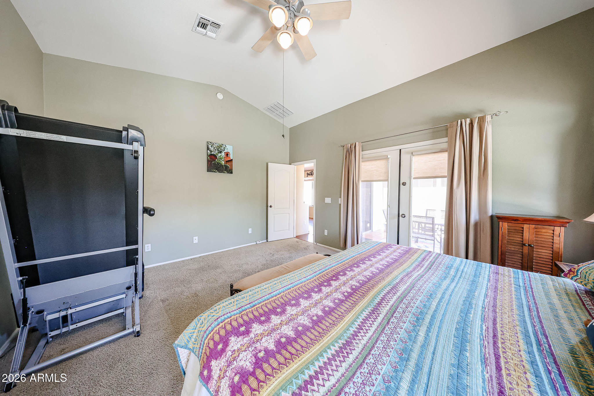 136 W DEXTER Way