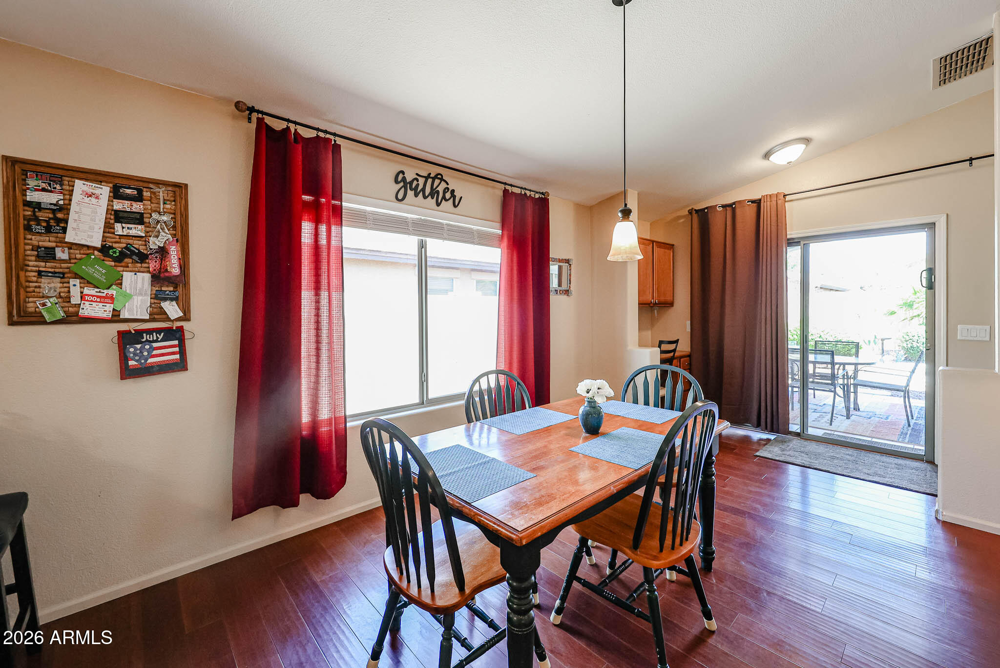 136 W DEXTER Way