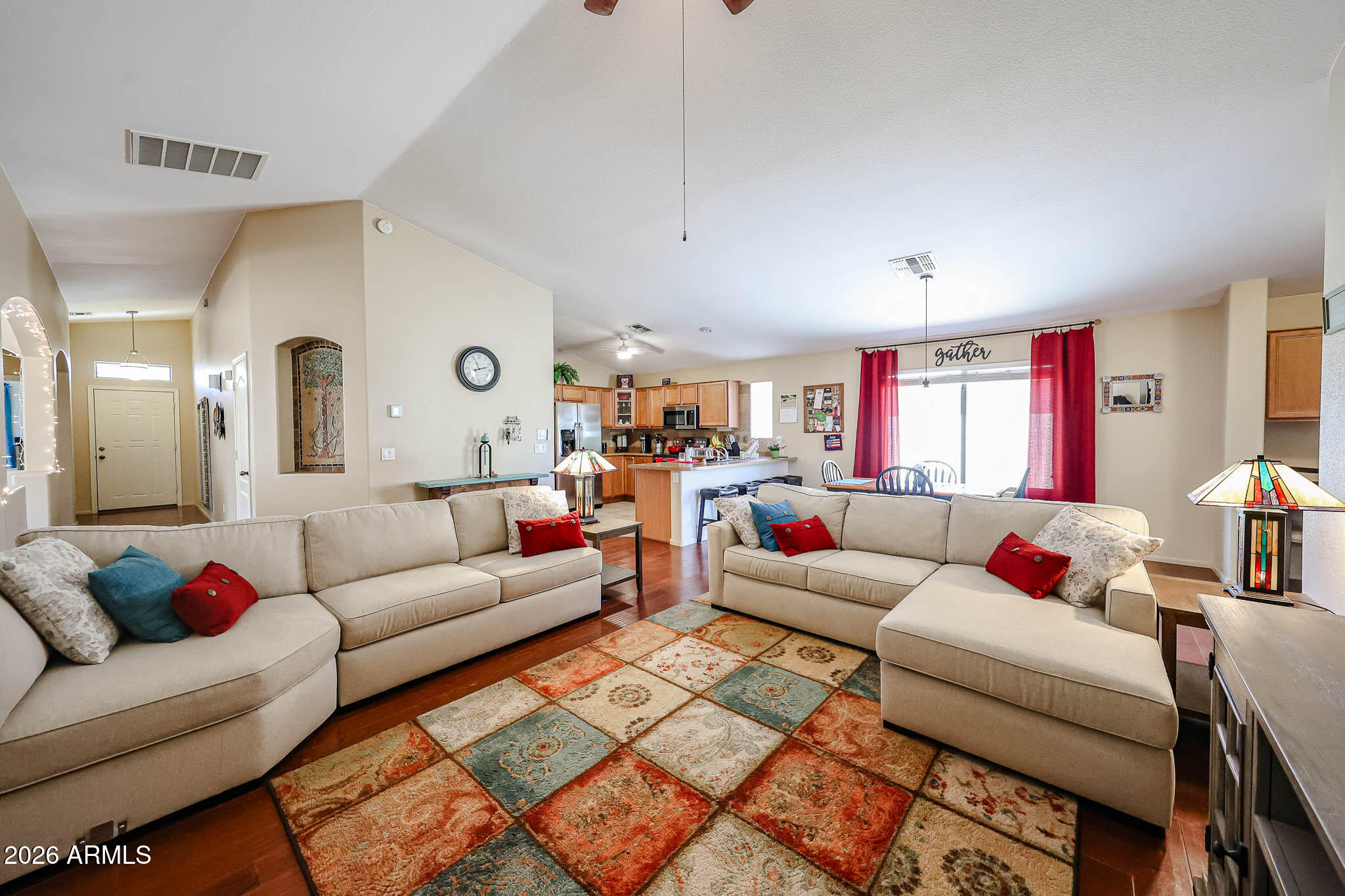 136 W DEXTER Way
