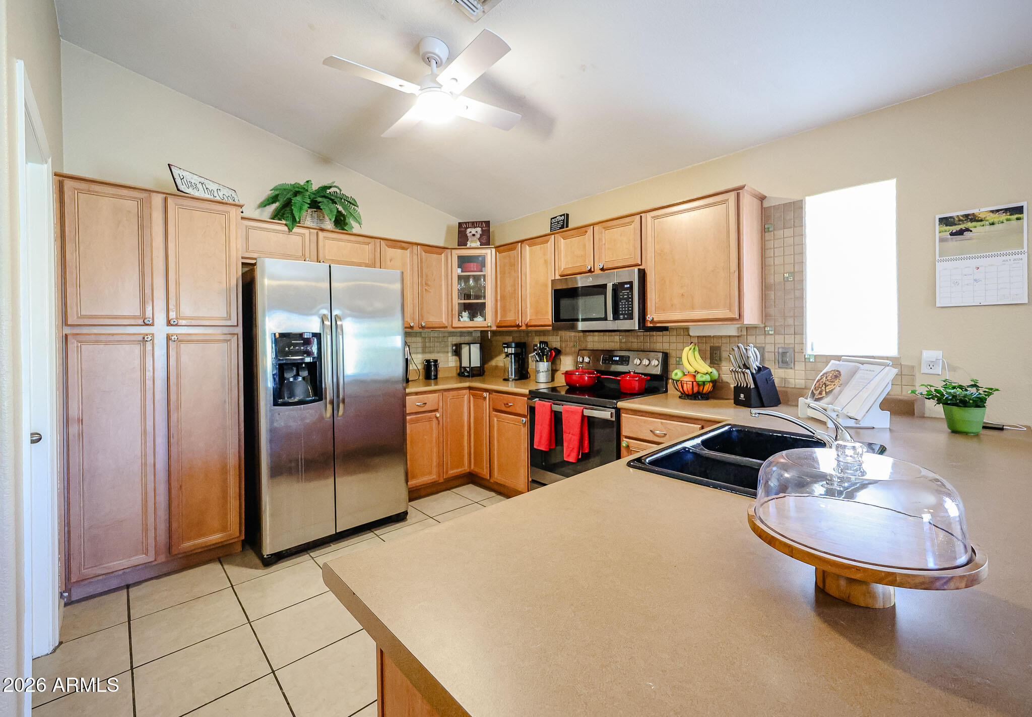 136 W DEXTER Way