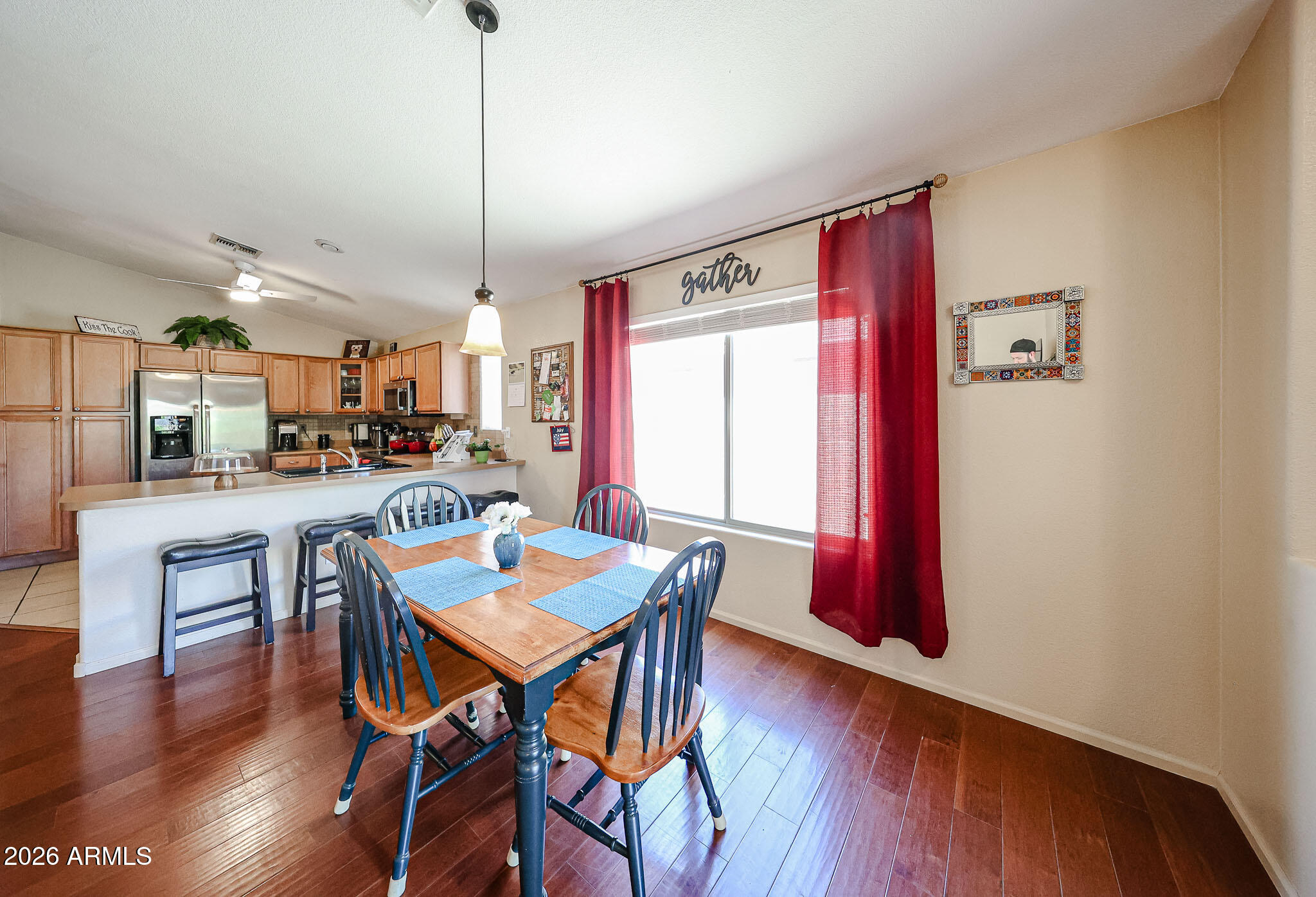 136 W DEXTER Way