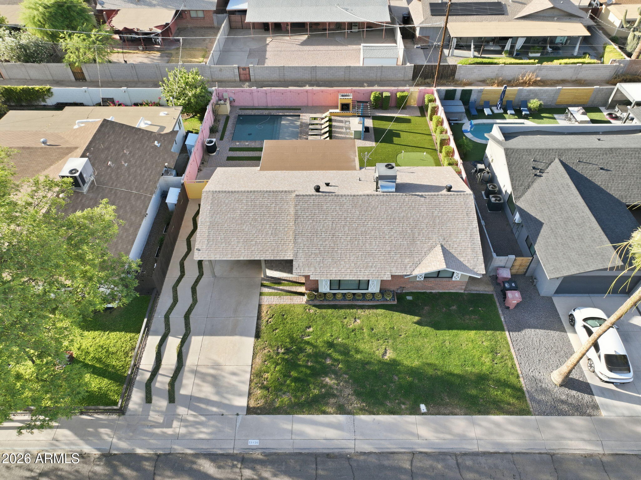 8426 E SHERIDAN Street