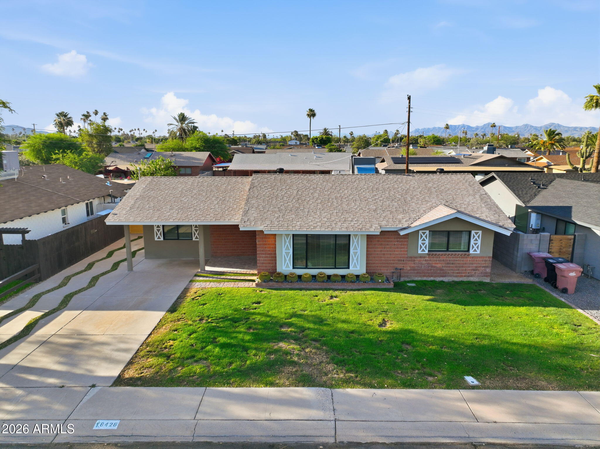 8426 E SHERIDAN Street