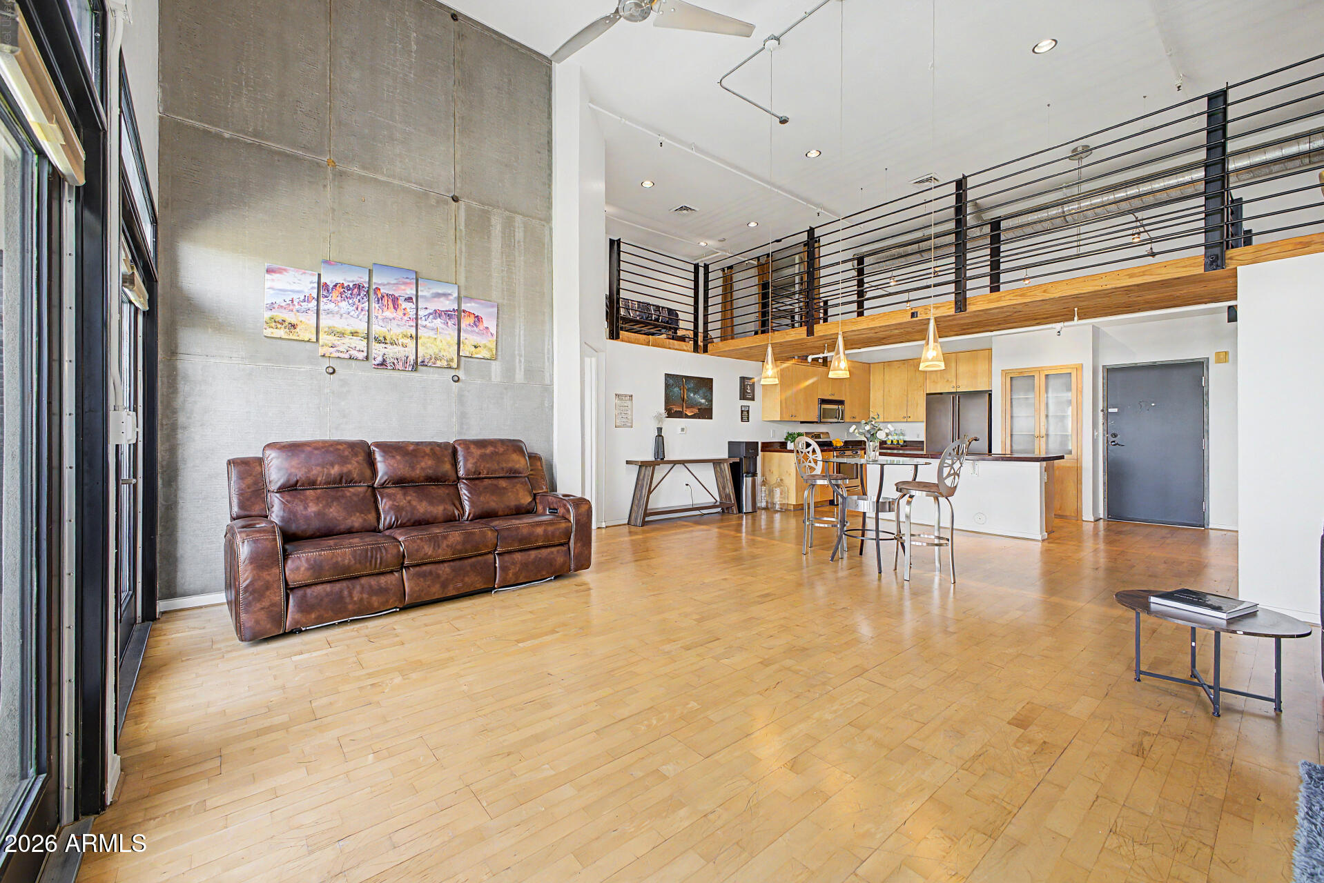 914 E OSBORN Road 417