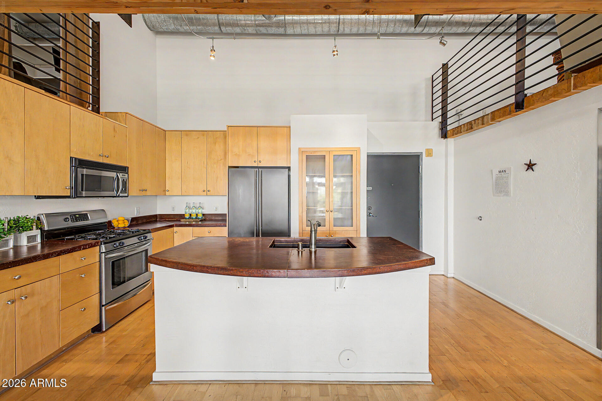 914 E OSBORN Road 417