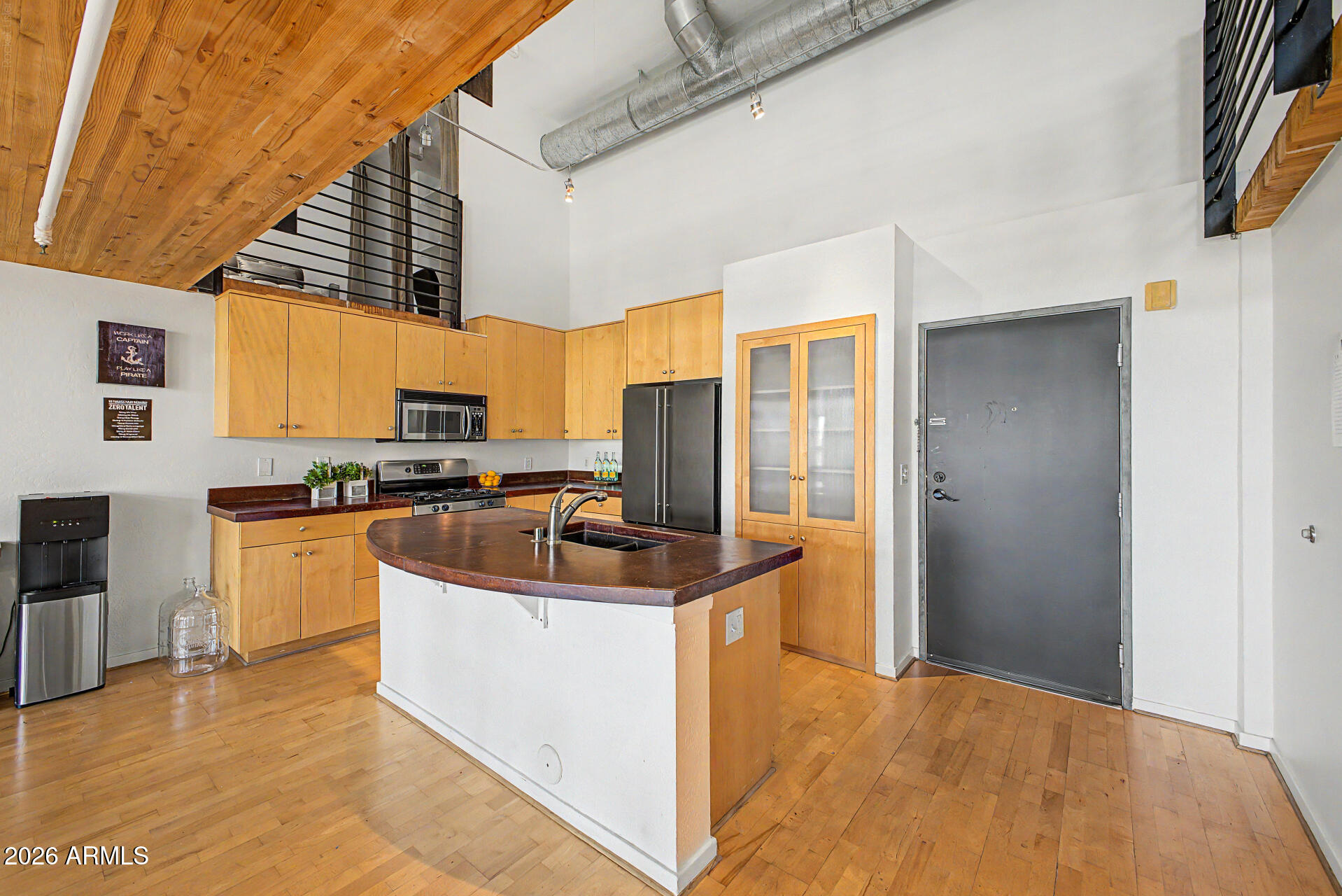 914 E OSBORN Road 417