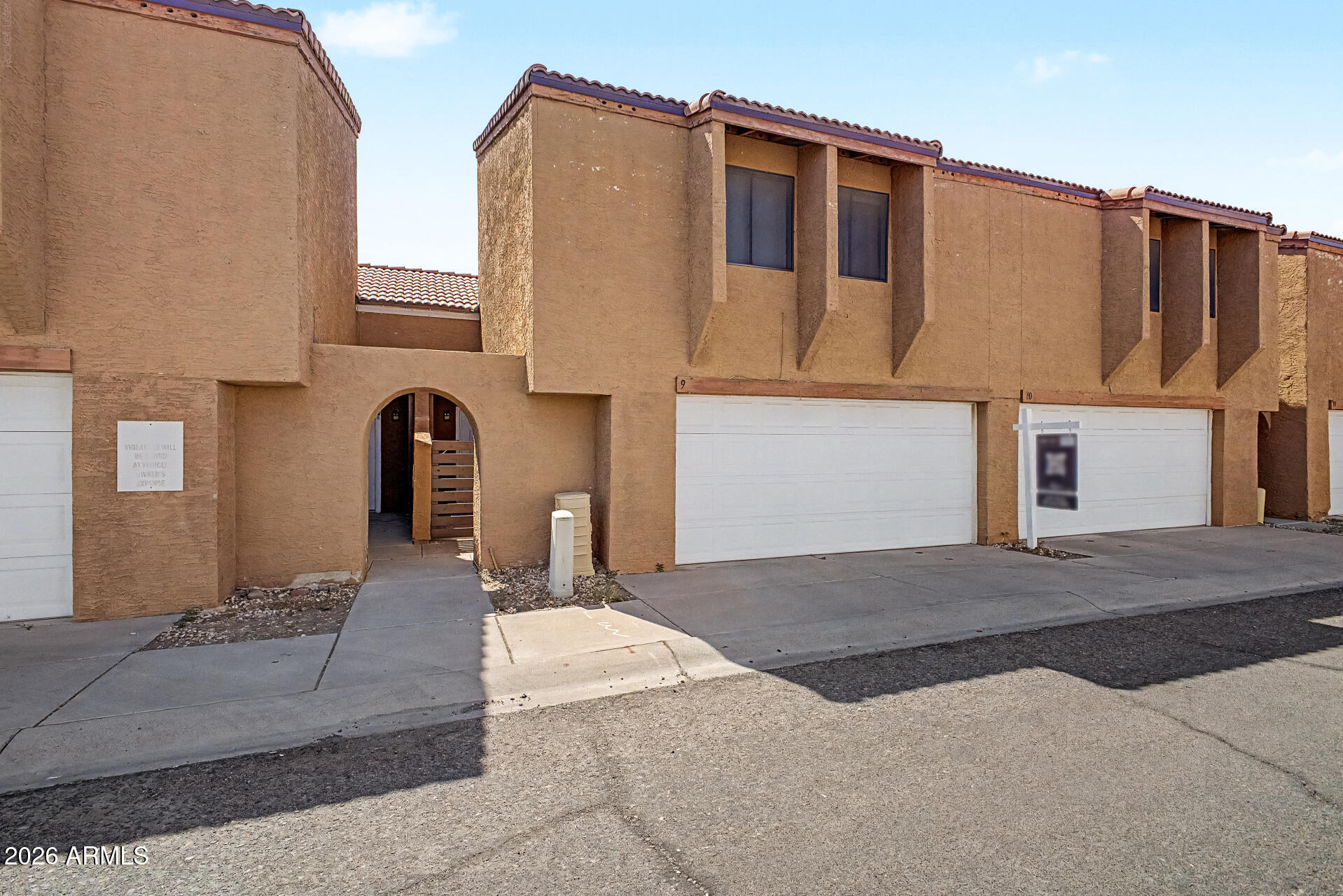 2202 W GLENROSA Avenue 9