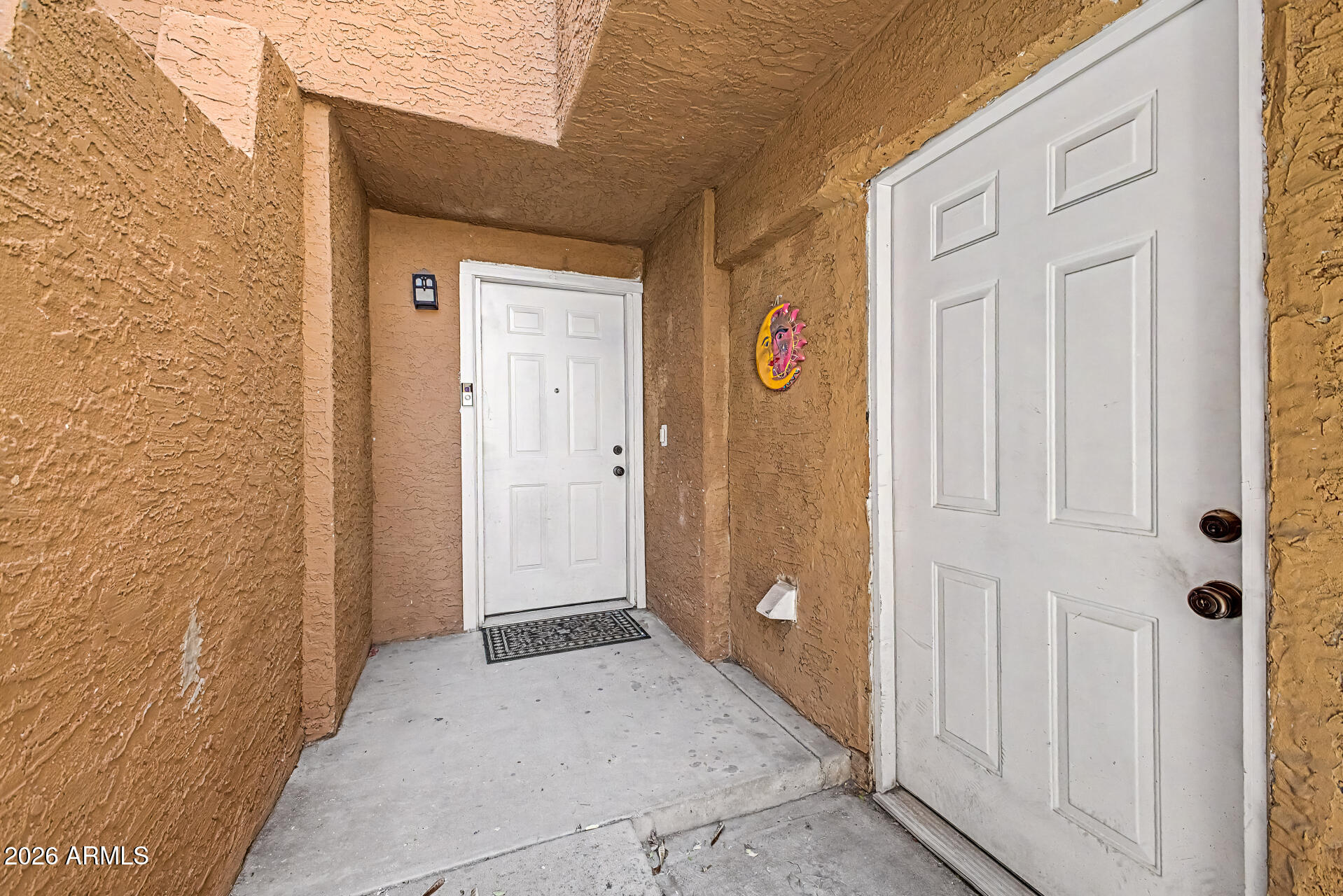 2202 W GLENROSA Avenue 9