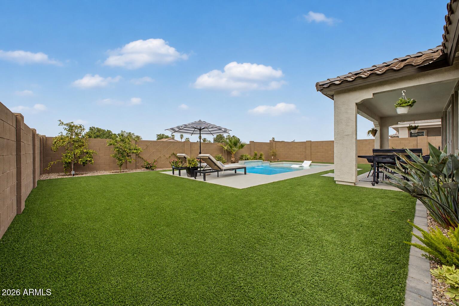 8054 E PALOMA Avenue