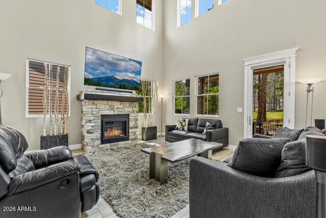 4310 W ARABIAN Trail