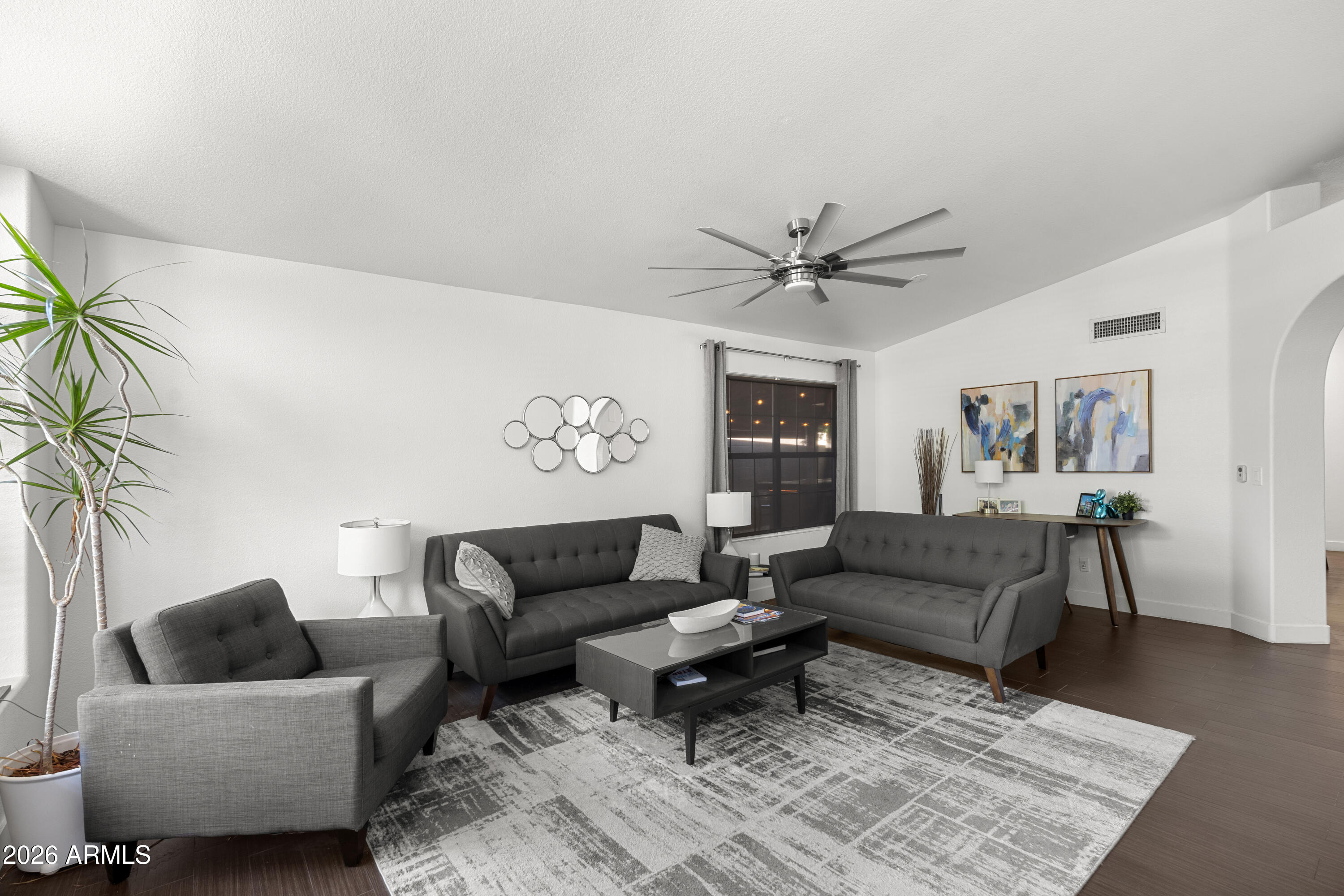1711 W SPRINGFIELD Way