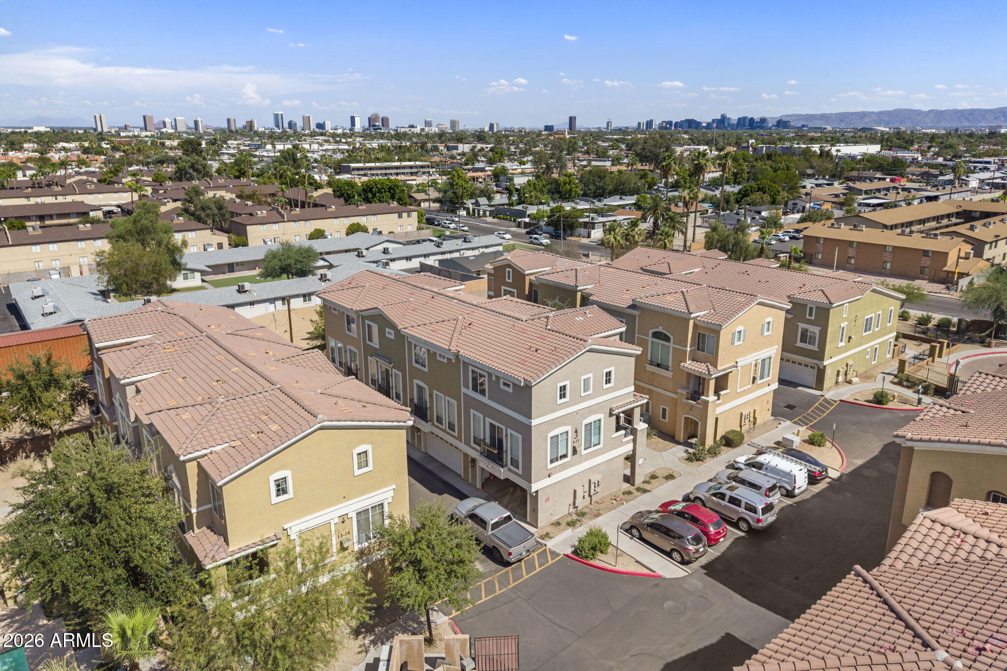 2450 W GLENROSA Avenue 9