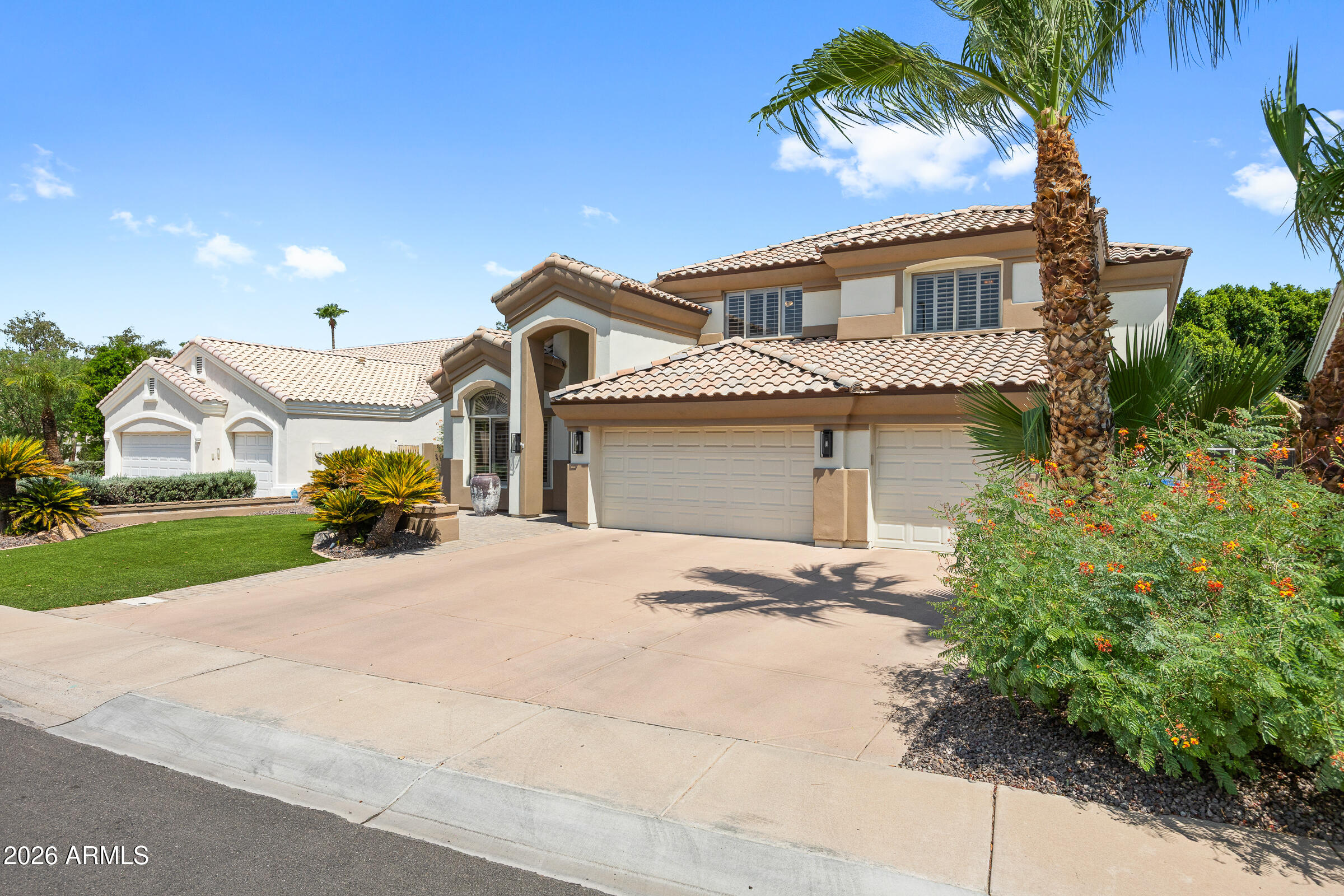 1442 E CATAMARAN Drive