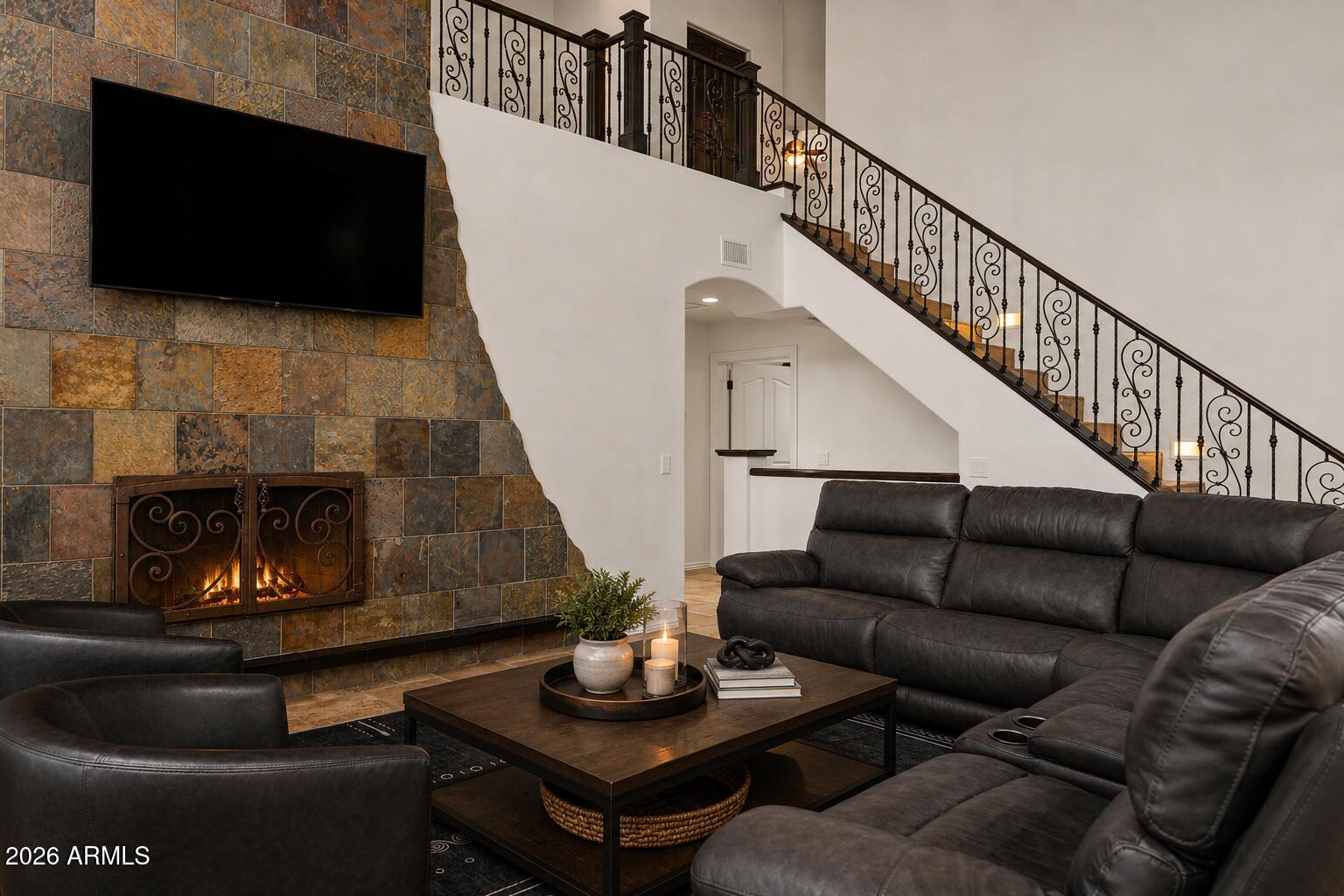 1442 E CATAMARAN Drive
